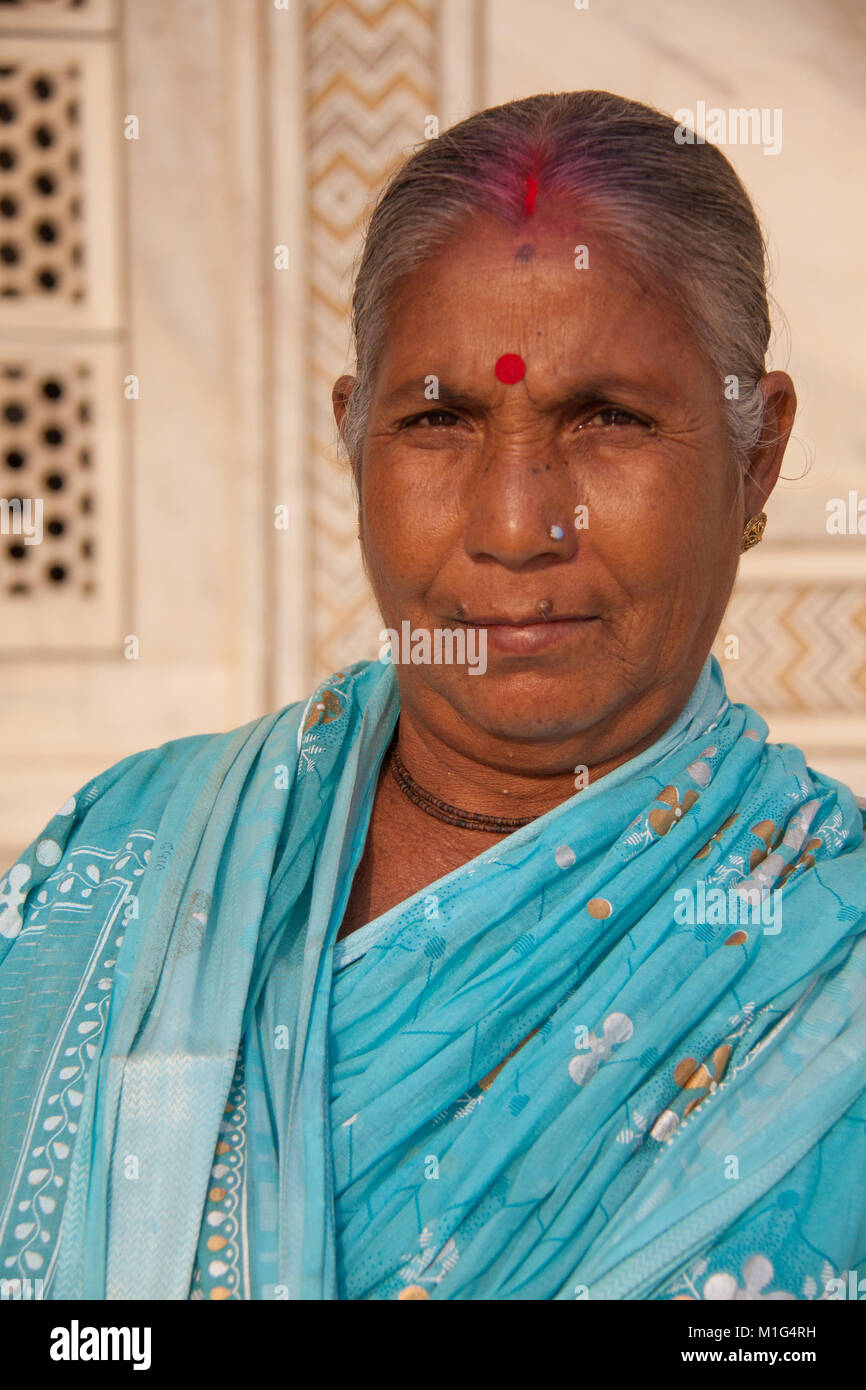 Xxxxxx turista al Taj Mahal, Agra, pronunciare Pradesh, India Foto Stock