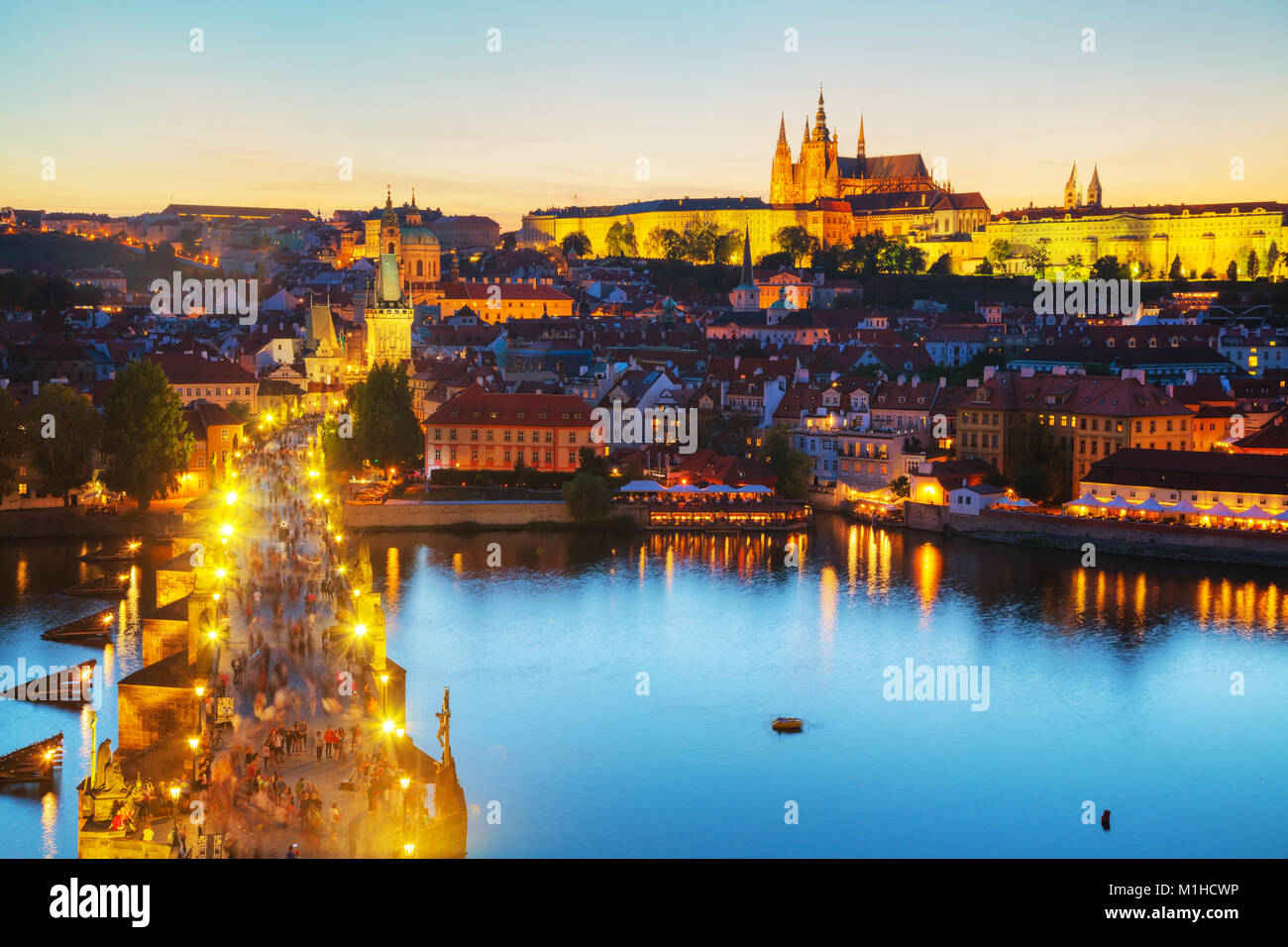 Praga, Repubblica Ceca - 28 agosto: Antenna panoramica di Praga con la Cattedrale di San Vito il 28 agosto 2017 a Praga, Repubblica Ceca. Foto Stock