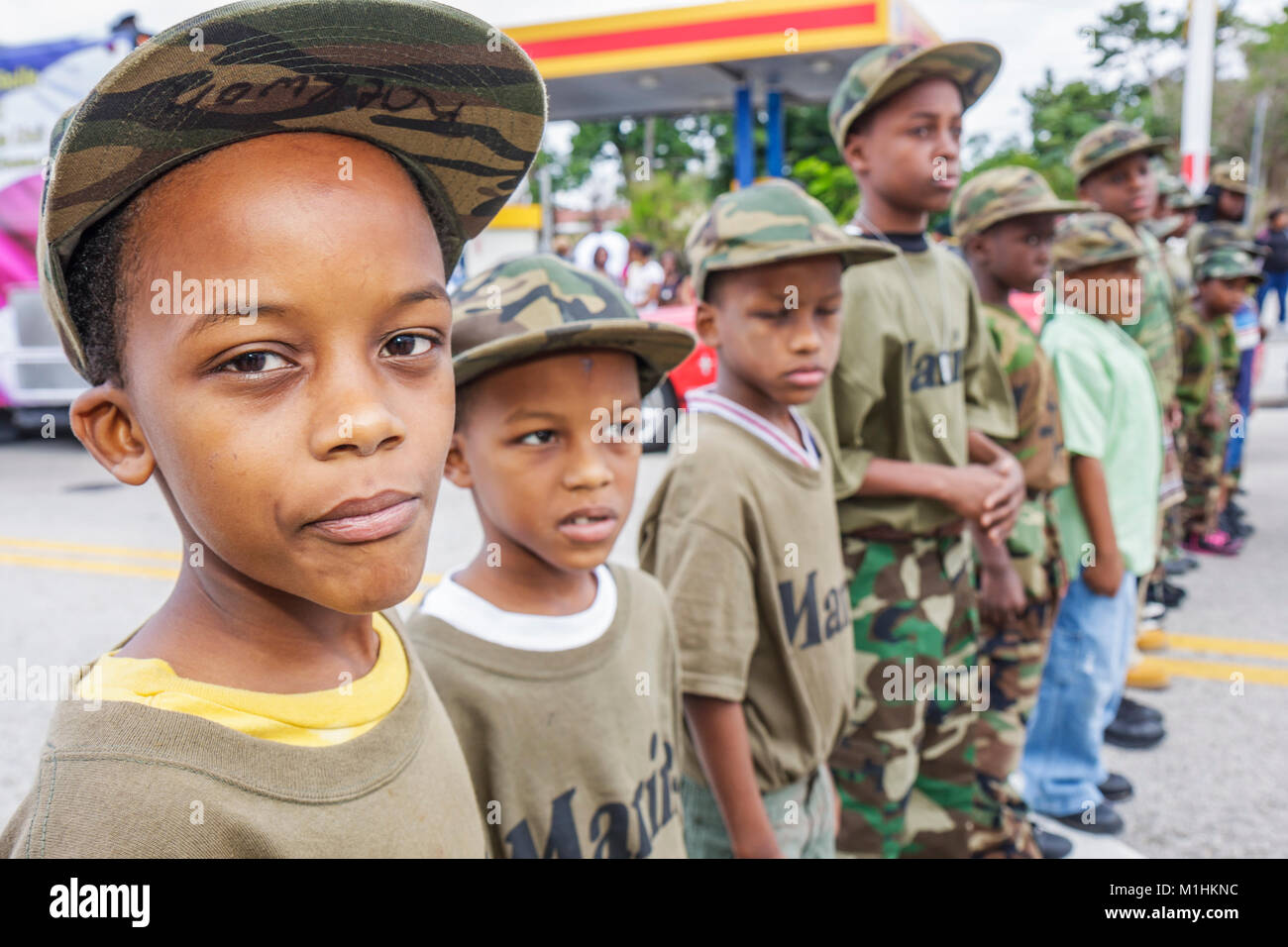 Miami Florida,Liberty City,Martin Luther King Jr. Parade,partecipante,comunità ragazzi maschi ragazzi ragazzi ragazzi junior Marines,militare,mimetizzazione,FL Foto Stock