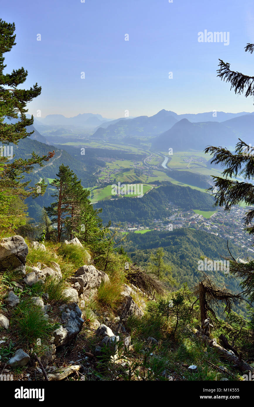 Panoramica da Brandjöchl nella valle dell'Inn, Jenbach, Tirolo, Austria Foto Stock