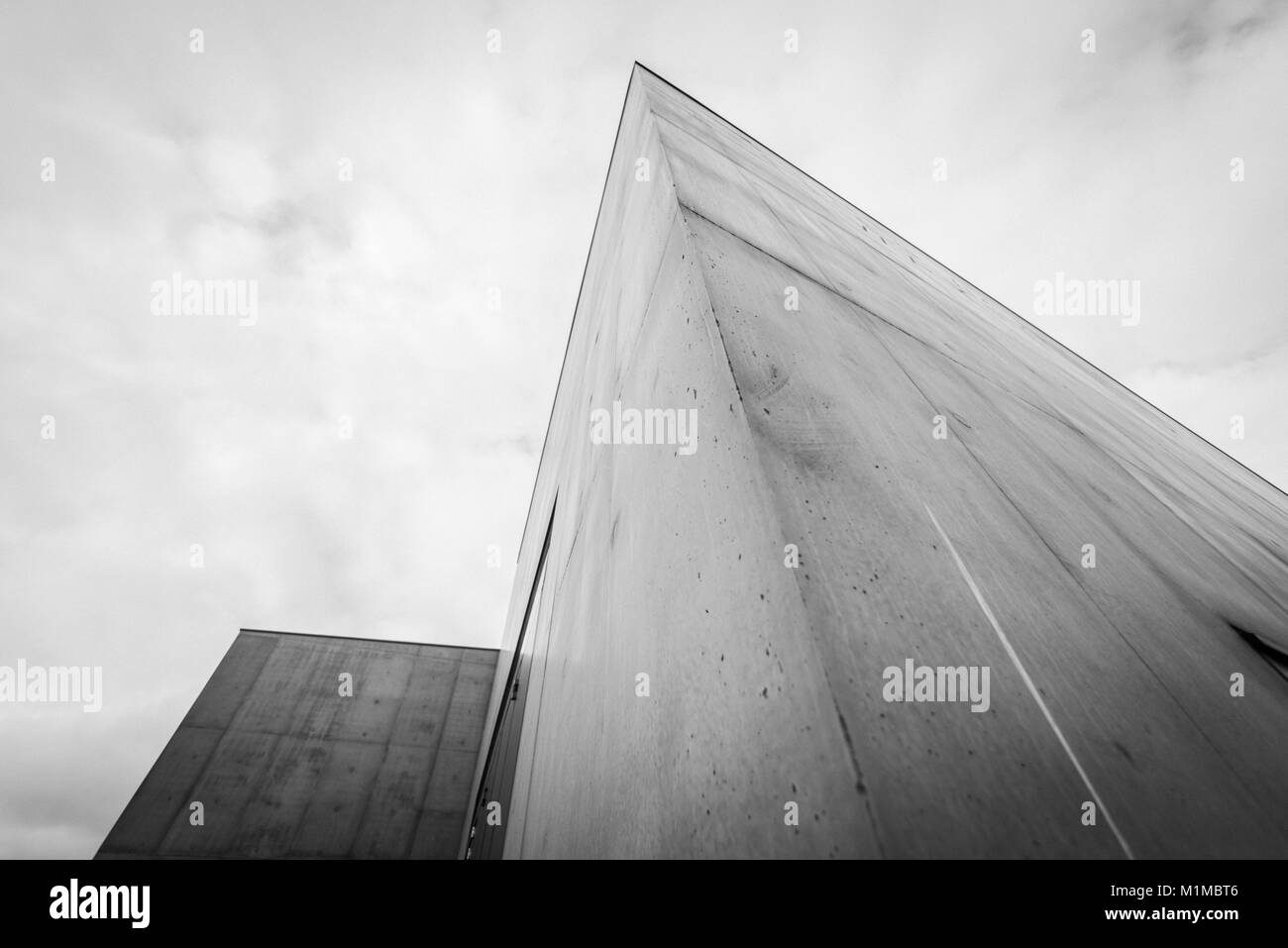 La galleria d'arte Hepworth Wakefield, Yorkshire, Inghilterra: Architettura moderna audace e vivace centro culturale sul fiume Calder: Phillip Roberts Foto Stock