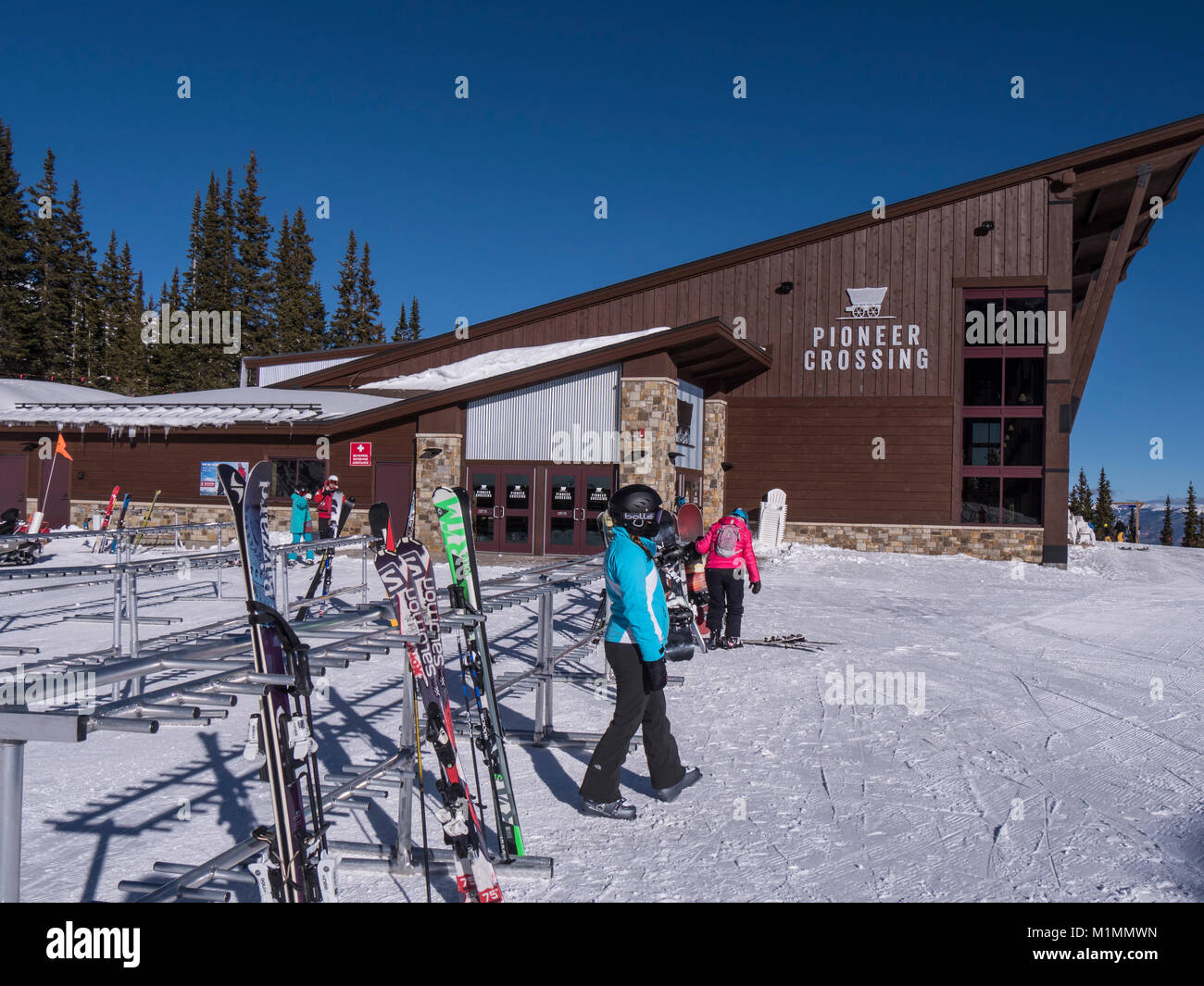 Pioneer attraversando giorno Lodge e ristorante in cima al picco 7, Breckenridge Ski Resort, Breckenridge, Colorado. Foto Stock