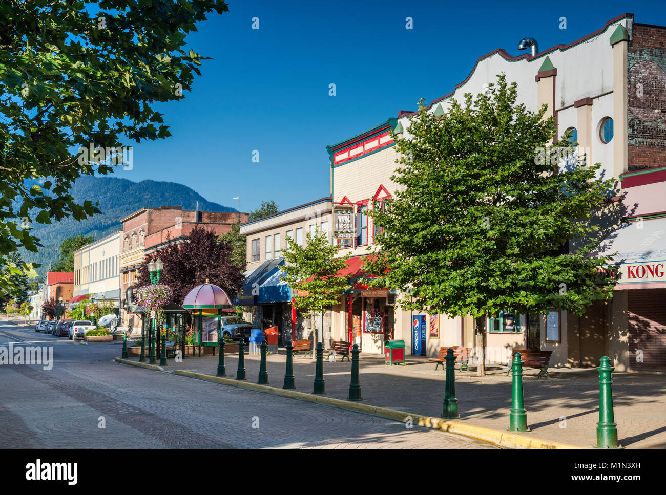 Edifici storici Grizzly Plaza, Mackenzie Avenue, Revelstoke, British Columbia, Canada Foto Stock