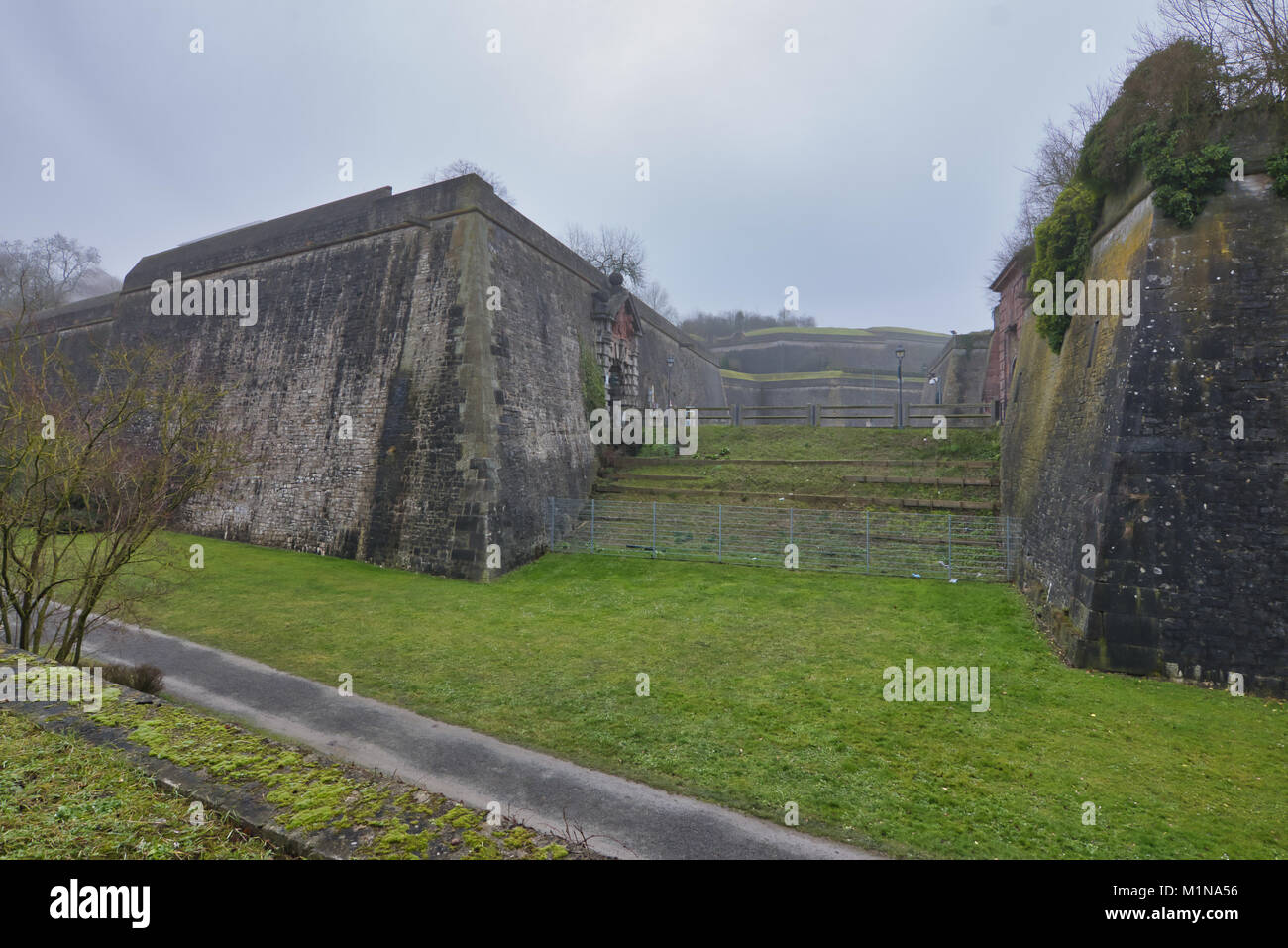 Stad Würzburg è una città medievale in Germania ovest la Baviera e la zona interna della Fortezza di Marienberg Foto Stock