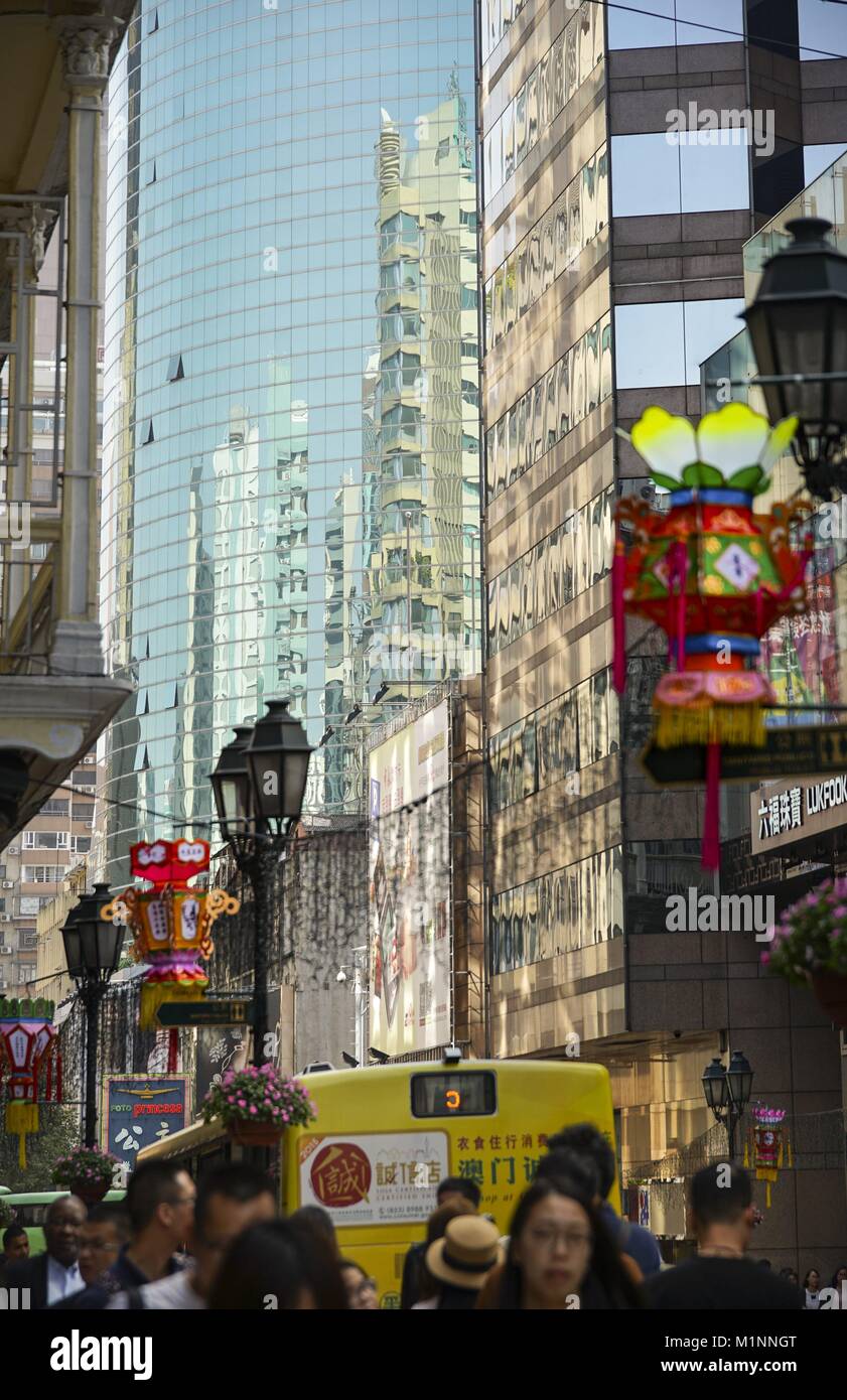 Immediatamente adiacente al centro storico della città di Macao è un quartiere degli affari con grandi torri di uffici. (07 gennaio 2016) | utilizzo in tutto il mondo Foto Stock