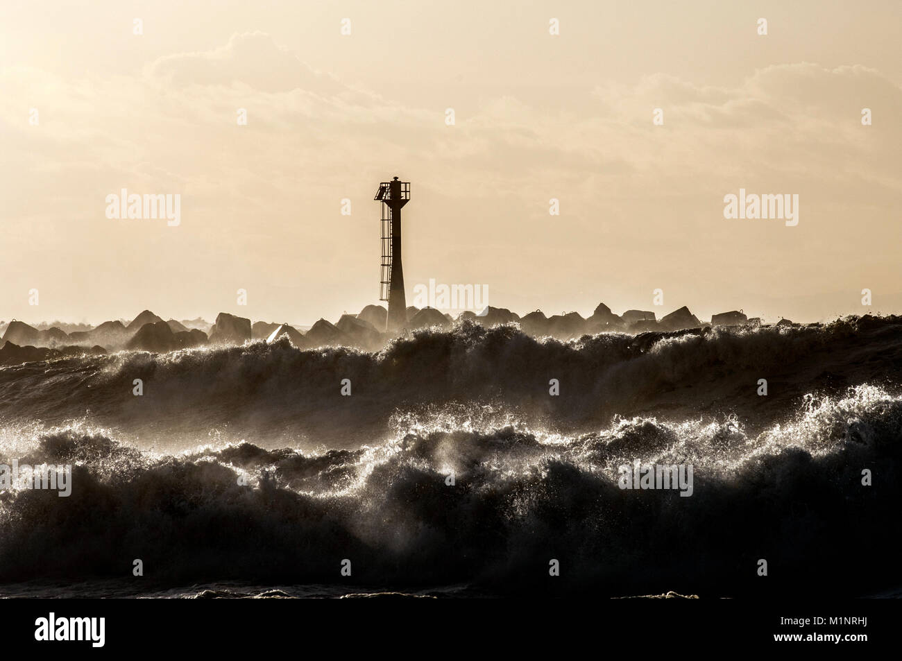 GALE FORCE - STORM - TEMPEST - mare mosso - MARE GALE - STORM ONDE vicino al porto di Bayonne Francia - TEMPÊTE SUR LA COTE OUEST - TEMPEST © Frédéric BEAUMONT Foto Stock