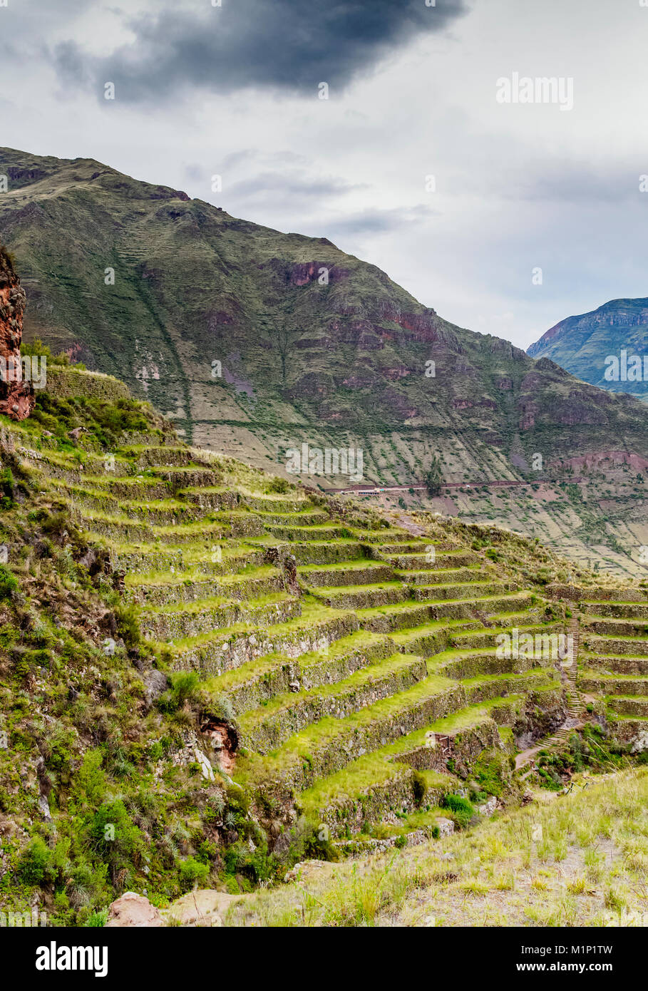 Terrazze Incas, Pisac, Valle Sacra, regione di Cusco, Perù, Sud America Foto Stock