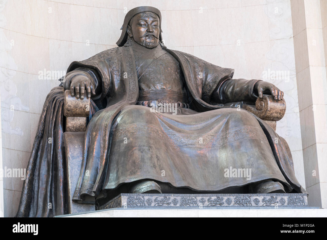Gengis Khan statua presso il Palazzo del Governo, Ulan Bator, Mongolia, Asia Centrale, Asia Foto Stock