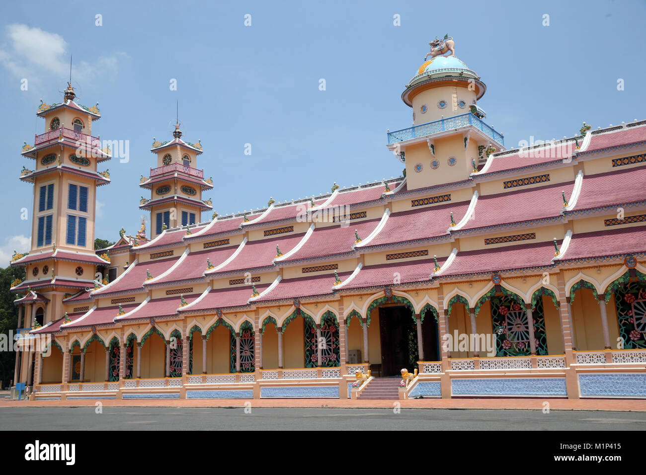 Cao Dai Santa Sede Tempio Tay Ninh, Vietnam, Indocina, Asia sud-orientale, Asia Foto Stock
