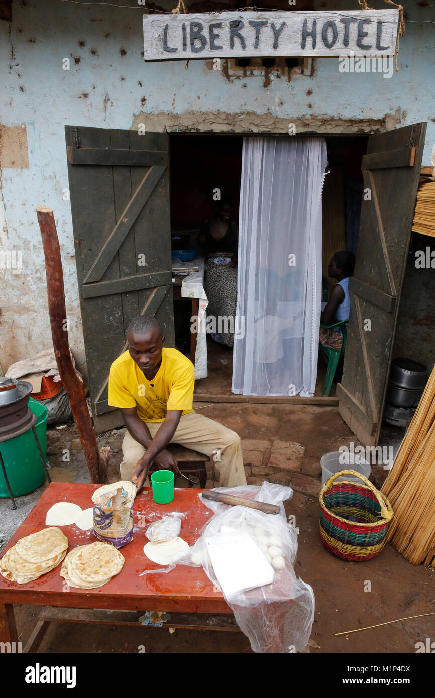 Piccolo ristorante in Kitumba, Uganda, Africa Foto Stock