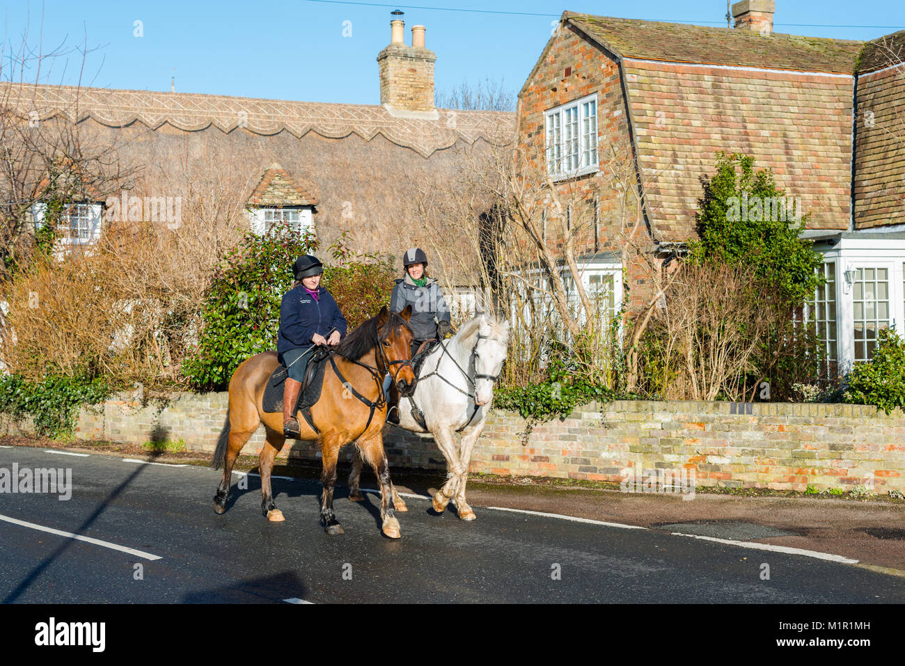 Vita di paese presso il grazioso villaggio di Hemingford Abbots, Cambridgeshire, Inghilterra, Regno Unito. Foto Stock