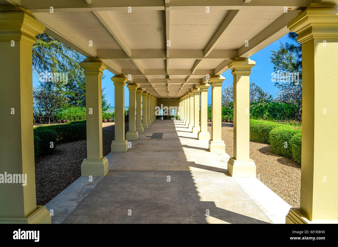 Hua Hi, Hua Hi, Cina. Il 1° febbraio 2018. Hua Hin, Thailandia: Il Marukataiyawan Palace, costruito nel 1923, è situato in Hua Hin, Thailandia. Credito: SIPA Asia/ZUMA filo/Alamy Live News Foto Stock