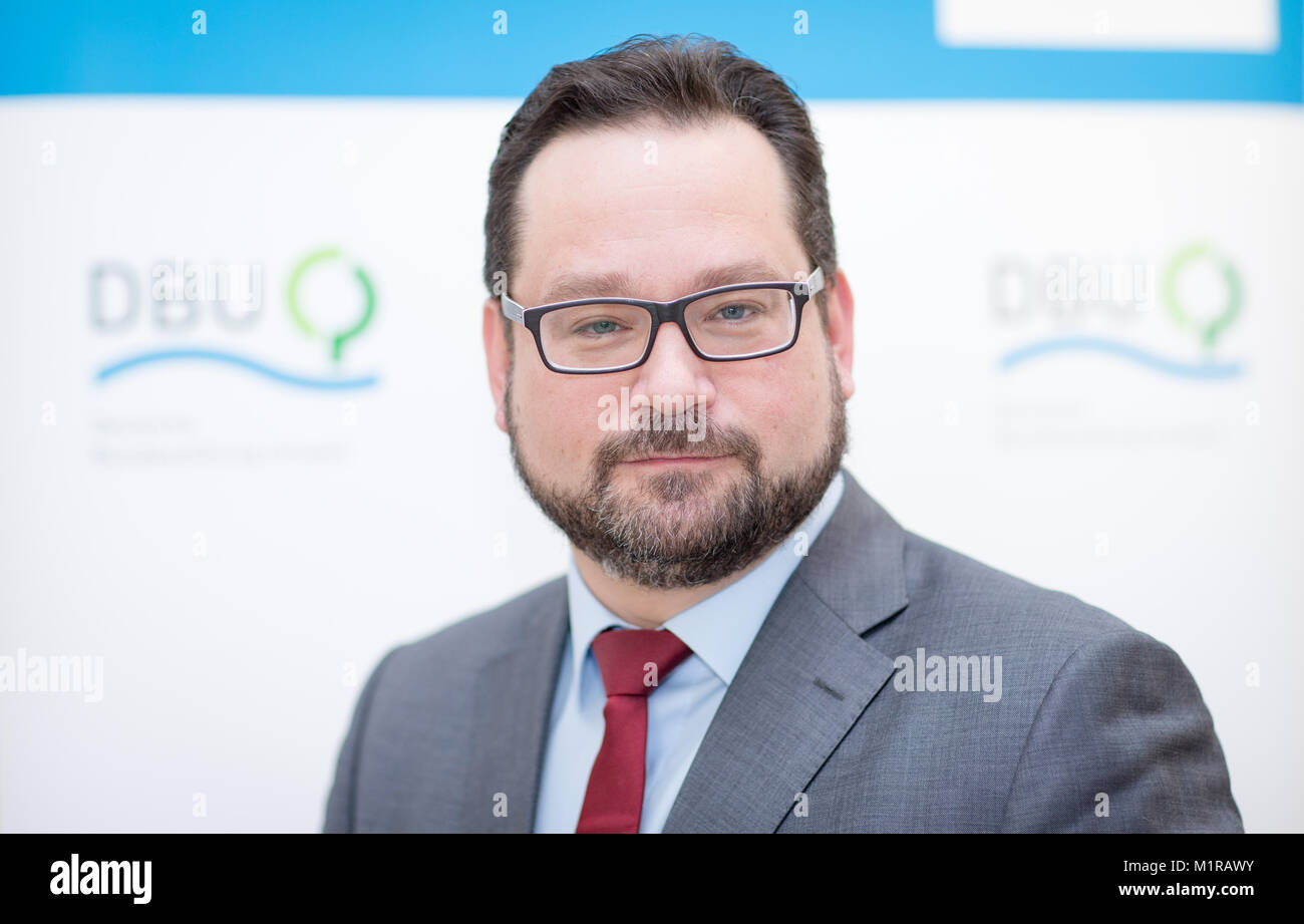 Osnabrueck, Germania. 29 gen, 2018. Alexander Bonde, segretario generale del German Federal Environmental Foundation (DBU) durante un'immagine chiamata a Osnabrück, Germania, 29 gennaio 2018. Bonde è stata fatta nuova secertary generale il 1 febbraio 2018. La fondazione sostiene innovative e imprese esemplare per la protezione dell'ambiente. Credito: Friso Gentsch/dpa/Alamy Live News Foto Stock