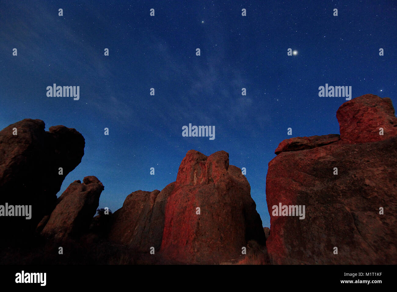 Cielo notturno, Città delle rocce del parco statale, Nuovo Messico. Foto Stock