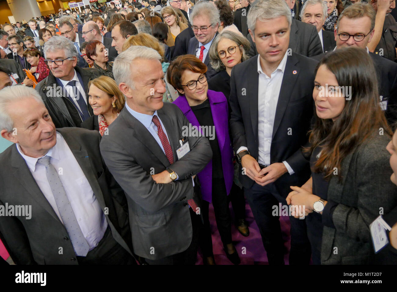 Laurent Wauquiez, Presidente di Les Republicains, paga visita alla fiera del lavoro, Lione, Francia Foto Stock