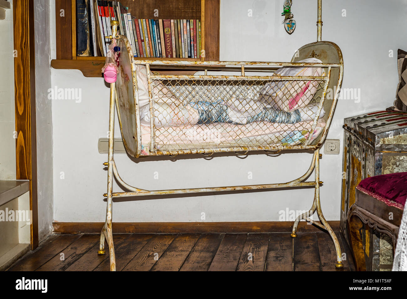 old fashioned cradle