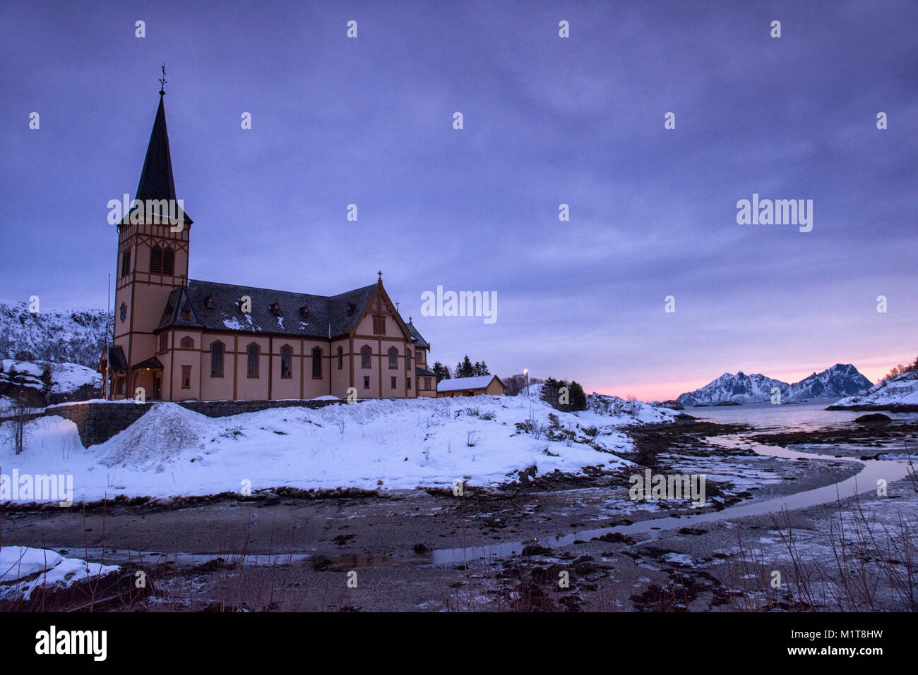 Chiesa a Svolvaer, Isole Lofoten Nordland in Norvegia Foto Stock
