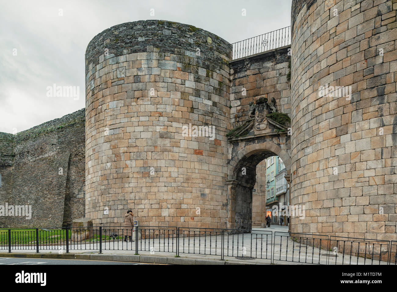 San Pedro Gate, Muro Romano Lucus Augusti Sito Patrimonio Mondiale dall Unesco nella città di Lugo, Galizia, Spagna Foto Stock
