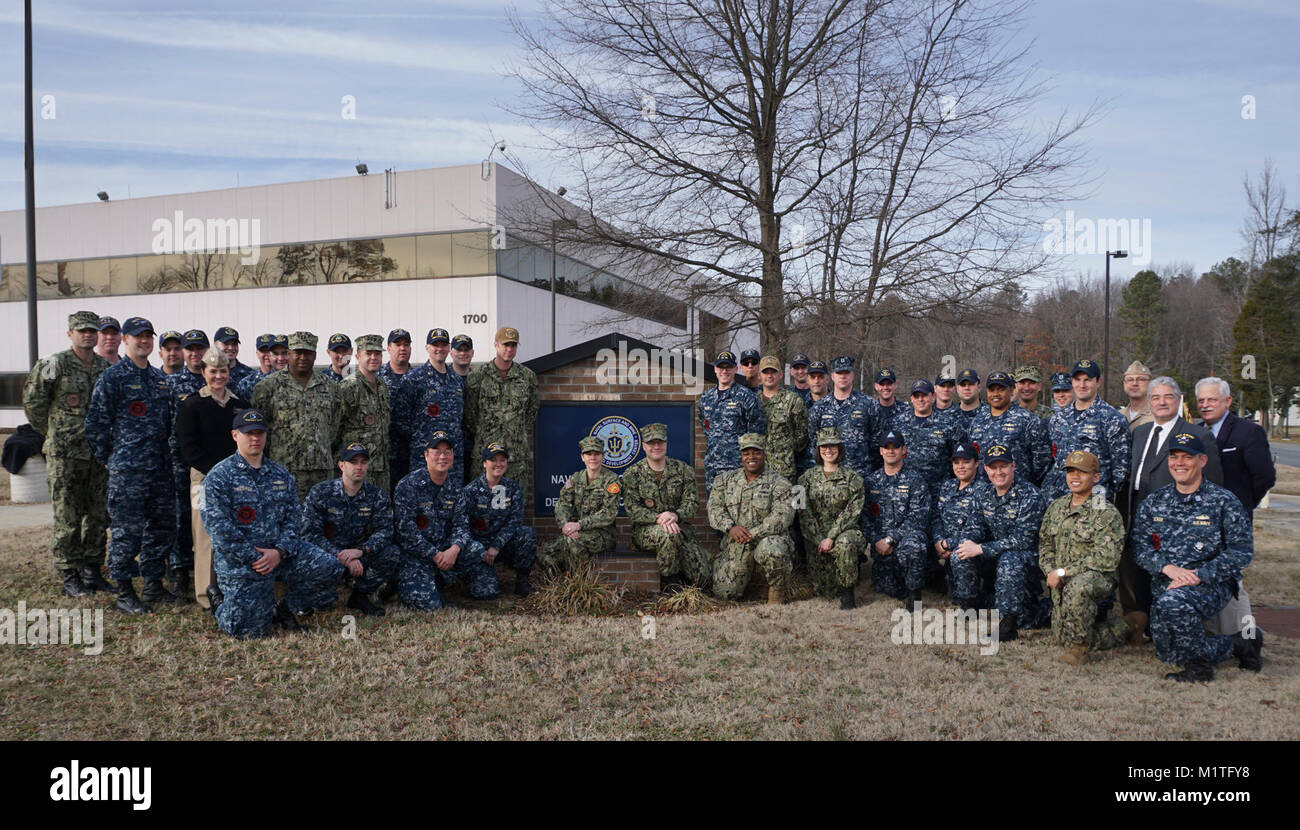 - DAHLGREN, Va. (GEN. 16, 2018) - I partecipanti della seconda annuale aria integrato e la difesa missilistica (IAMD) WTI Re-Blue caso rappresentare per un Foto Stock