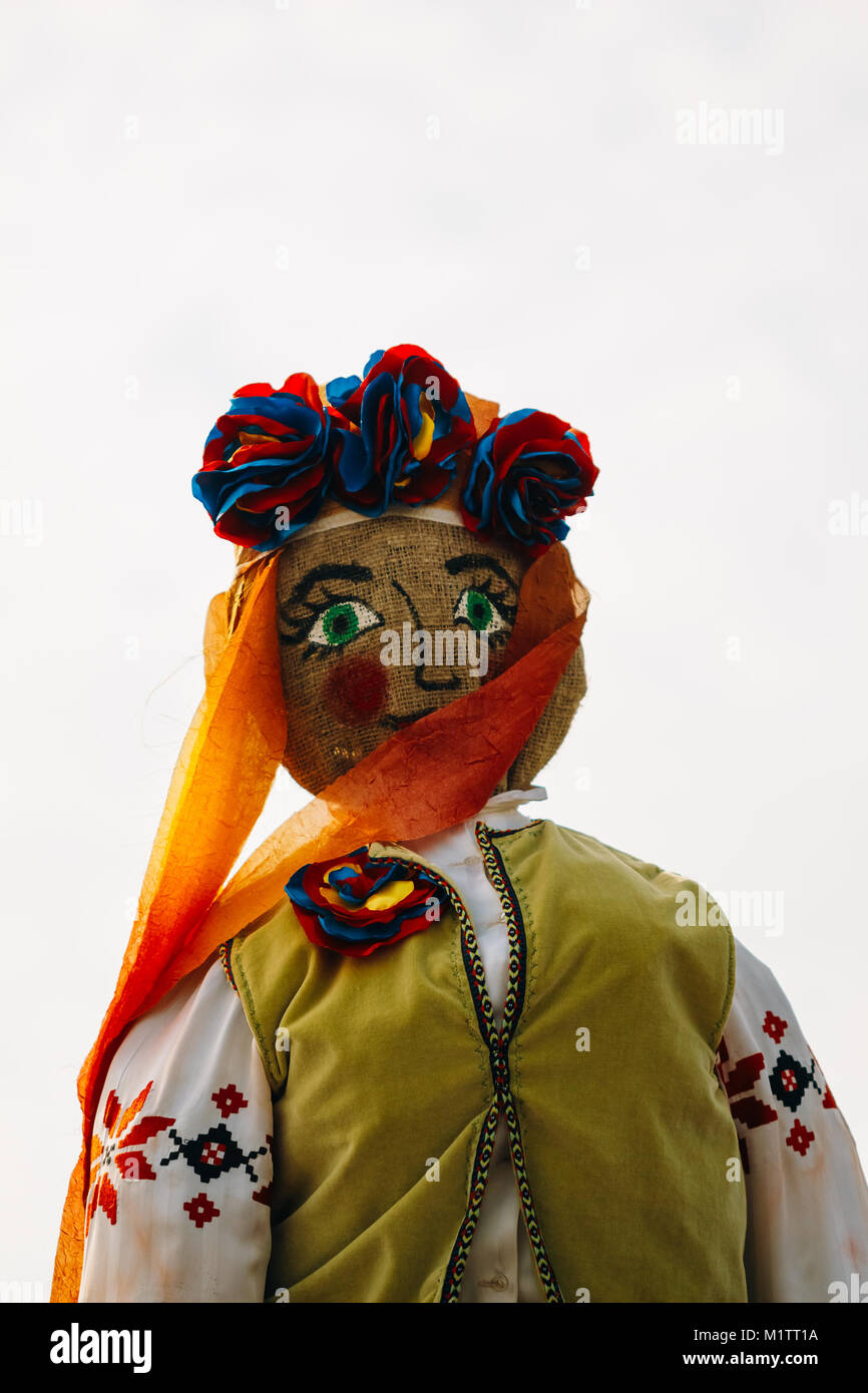 Rag Doll Face, Spaventapasseri Maslenitsa. Inverno simbolo tra i popoli slavi in vacanza Shrovetide Foto Stock