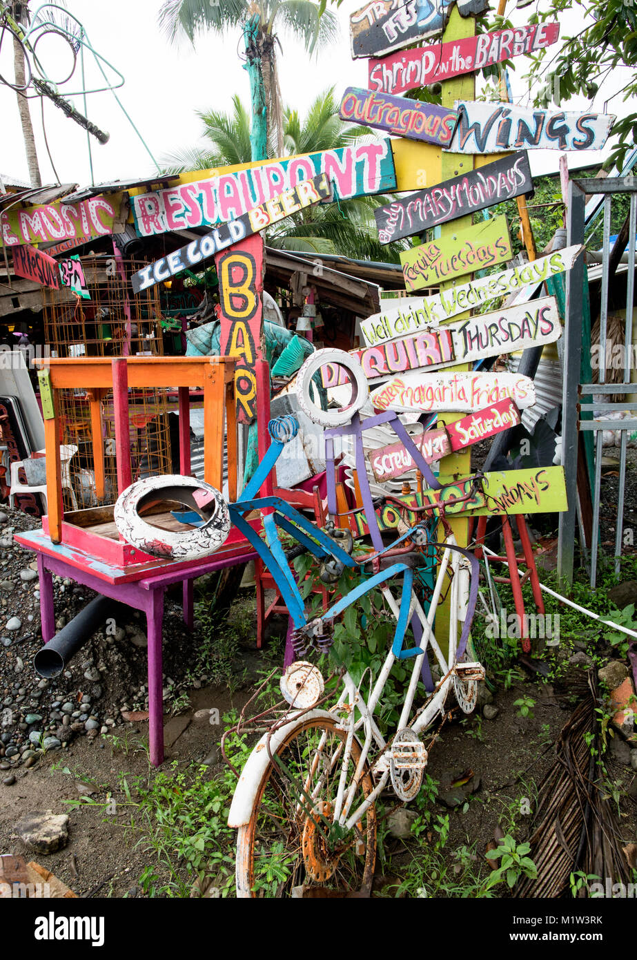 Scrapyard Cafe Puerto Viejo Costa Rica Caraibi Foto Stock