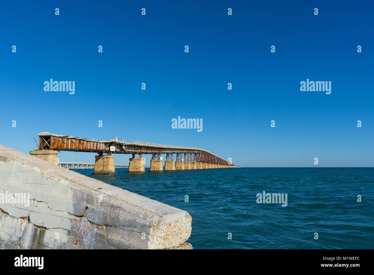 Stati Uniti d'America, Florida, antiche rovine di oltremare ponte ferroviario di Henry Flagler Foto Stock