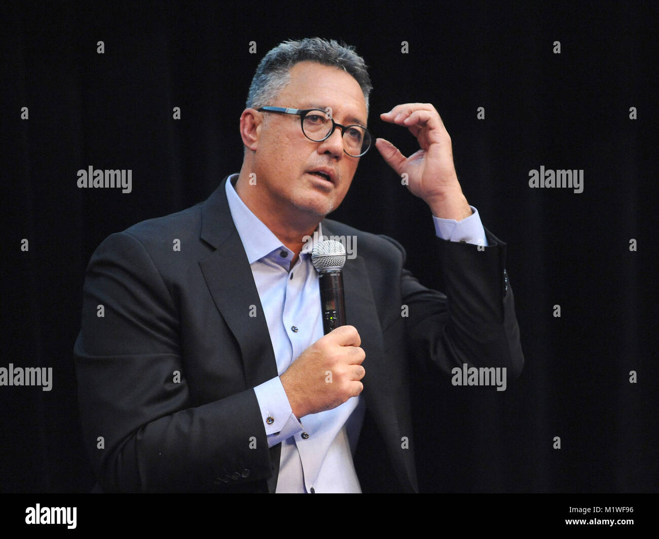 New York, NY, STATI UNITI D'AMERICA. Il 1° febbraio 2018. Ron Darling, ex Major League Baseball player e sportscaster di corrente su SNY, frequenta un 'Conversazione con Ron Darling' a San Francesco College il 1 febbraio 2018 a Brooklyn, New York. Darling ha discusso i suoi giorni con i NY Mets, il suo libro 'gioco 7, 1986: fallimento e trionfo nel grande gioco della mia vita " e la sua attuale posizione come un analisi e sportscaster su SNY. Credito: Giorgio Napolitano/media/punzone Alamy Live News Foto Stock