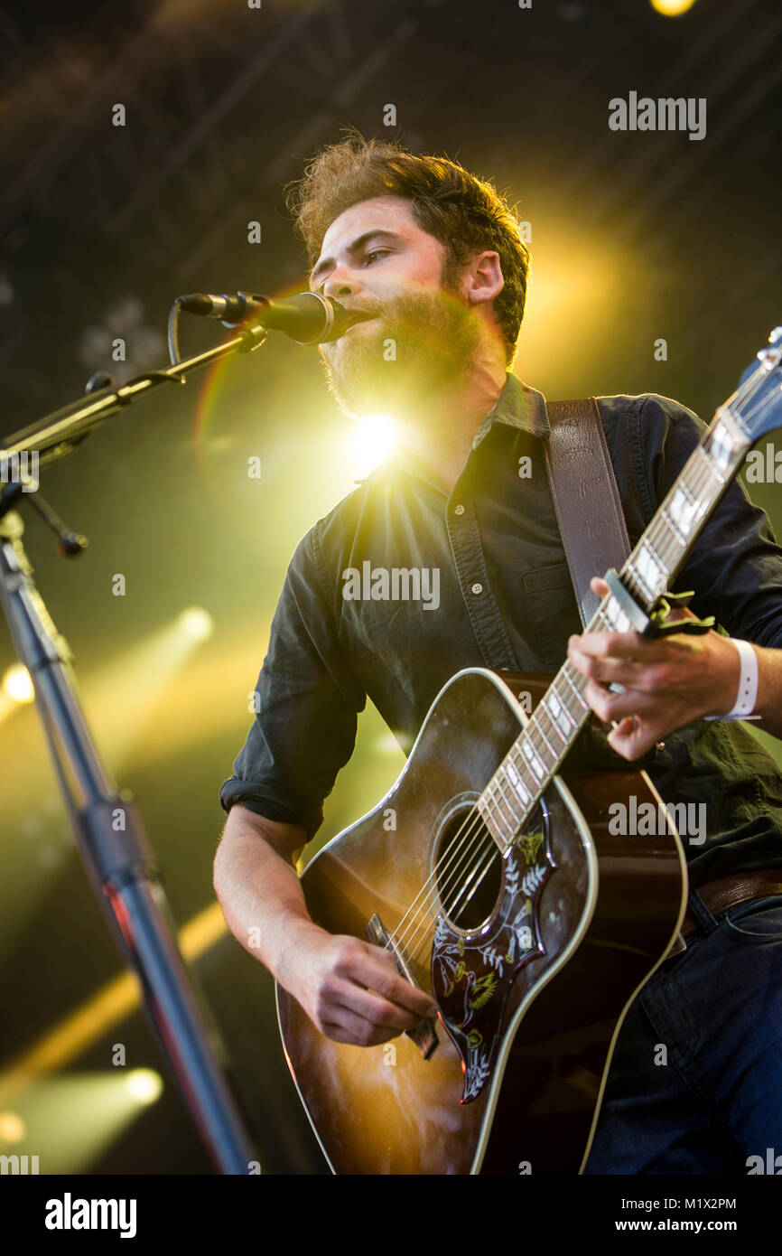 Il cantante britannico, compositore e musicista Michael David Rosenberg è meglio conosciuto per la sua fase di nome passeggero e qui esegue un concerto dal vivo presso il norvegese music festival Bergenfestivalen 2014. Norvegia, 13/06 2014. Foto Stock