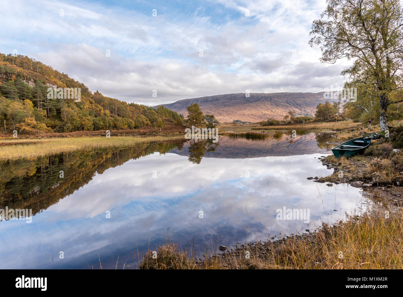 Highland scozzesi di bellezza paesaggistica Loch Coulin Torridon Regione Scozia UK Europa Foto Stock