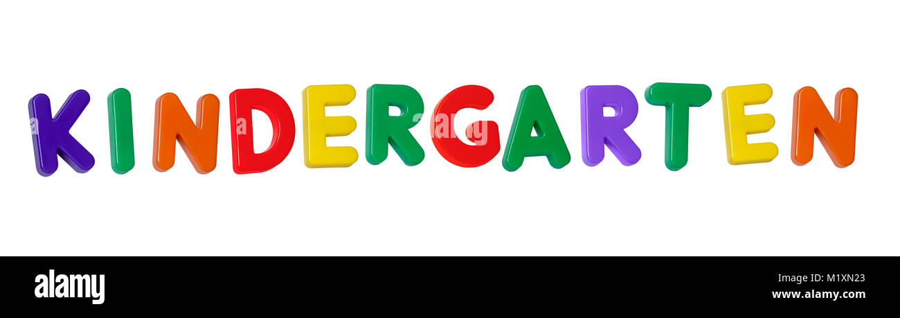 La parola "kindergarten' costituito da plastica colorata lettere Foto Stock