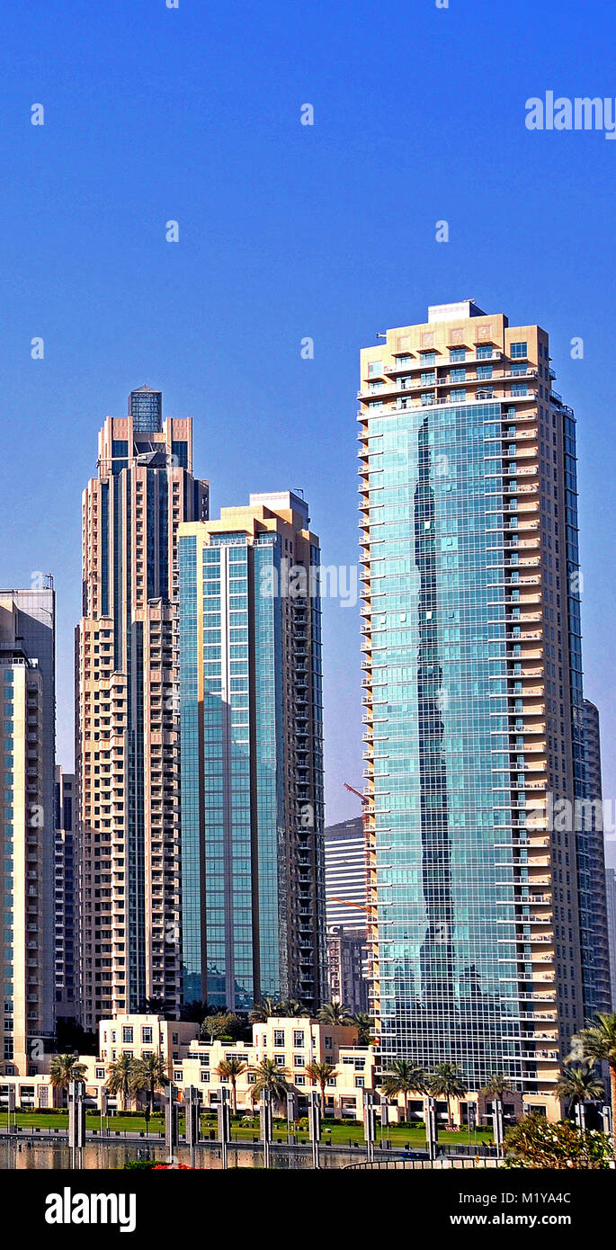 Lo skyline di Dubai EMIRATI ARABI UNITI Foto Stock