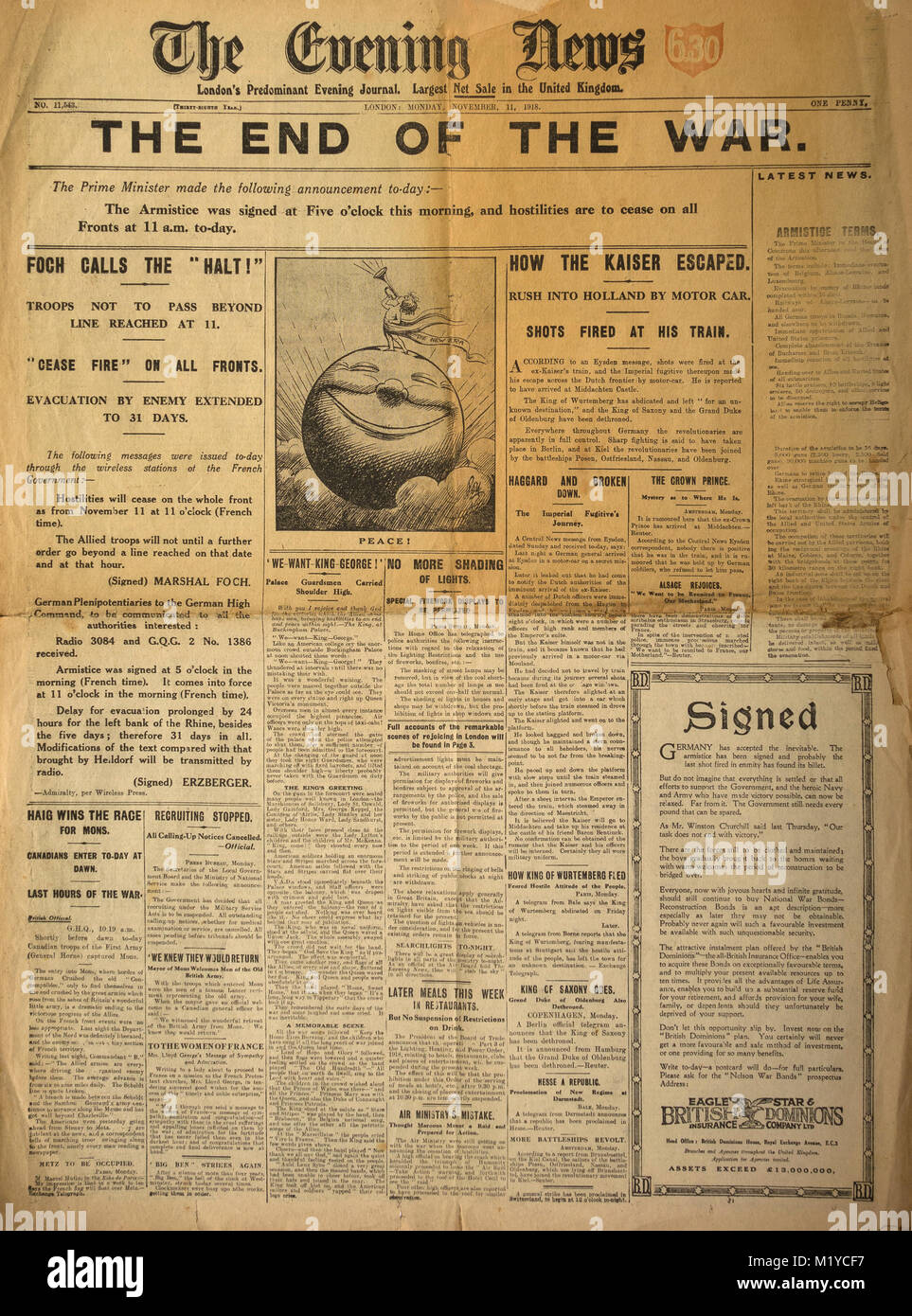 Originale il giorno dell'armistizio quotidiano 'l'Evening News' annunciando la fine di WW1 Foto Stock