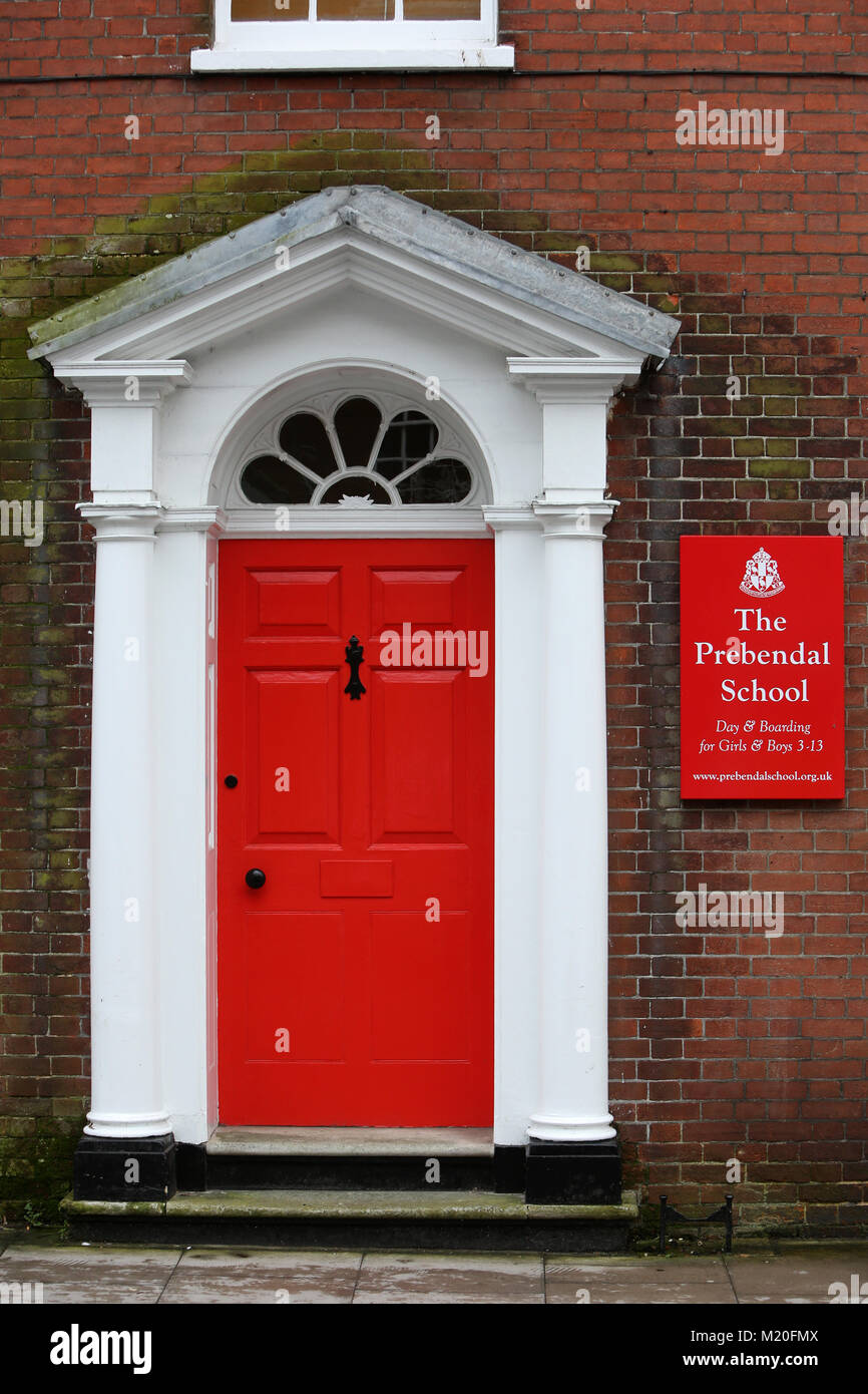 Viste generali dalla strada di scuola privata, la scuola Prebendal a Chichester, West Sussex, Regno Unito. Foto Stock