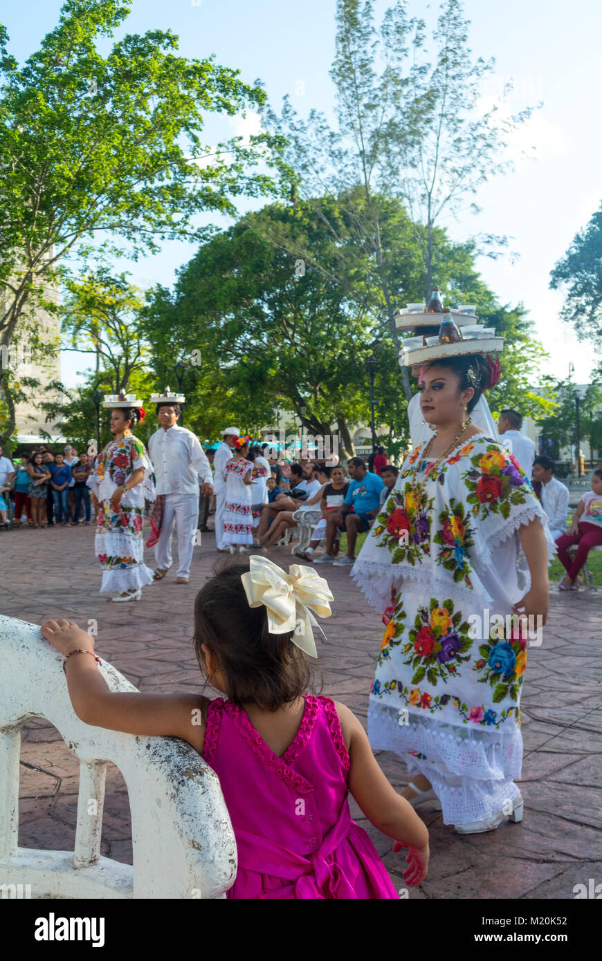 Danza dello yucatan immagini e fotografie stock ad alta risoluzione - Alamy