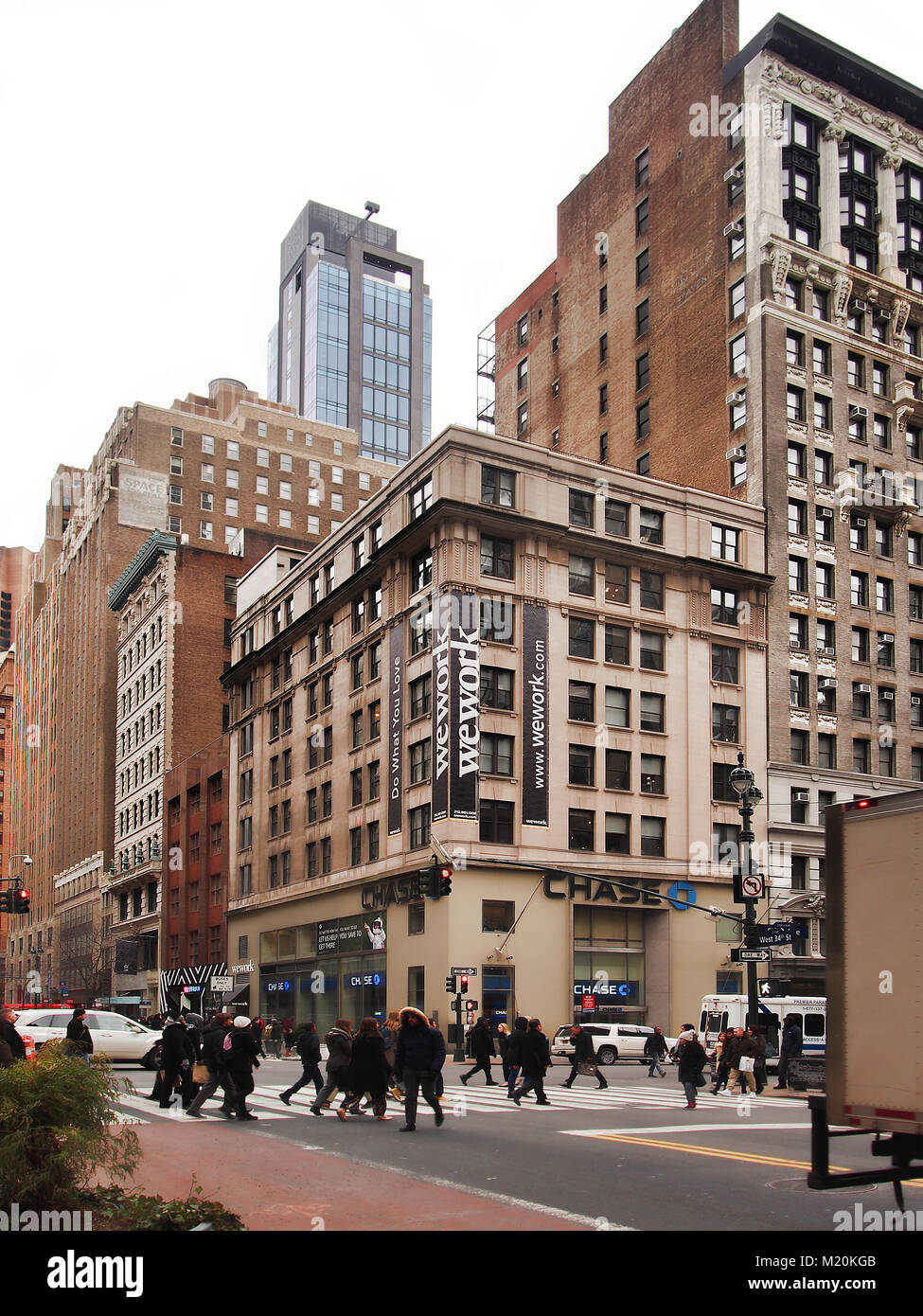 New York , New York, Stati Uniti d'America. Febbraio 1, 2018. Vista del West 34th Street nel centro di Manhattan, New York su un pomeriggio nei giorni feriali Foto Stock