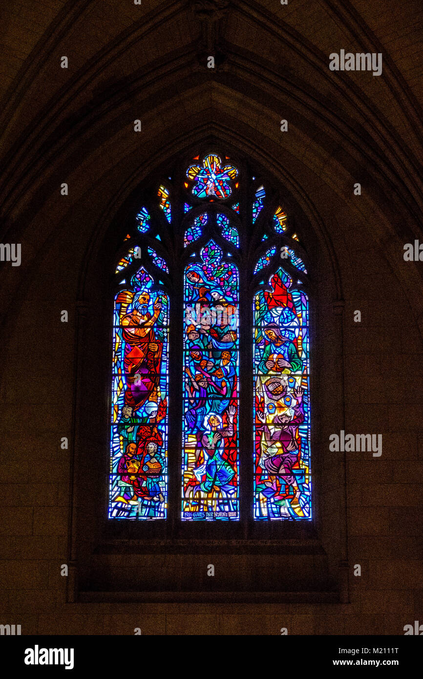 Filosofi Vetrata, Dulin Bay, la Cattedrale Nazionale di Washington, 3101 Wisconsin Avenue NW, Washington DC Foto Stock