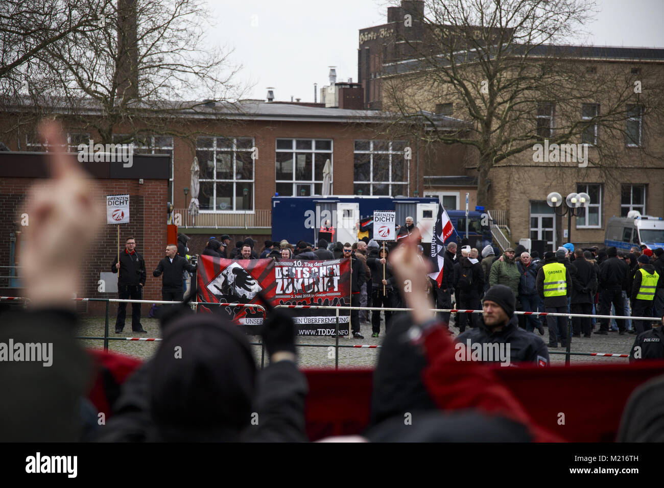 Febbraio 3, 2018 - Peine, Bassa Sassonia, Germania - Dimostrazione di destra ''i patrioti in Bassa Sassonia'' con participantss del GV e ThÃ¼gida Credito: Jannis Grosse/ZUMA filo/Alamy Live News Foto Stock