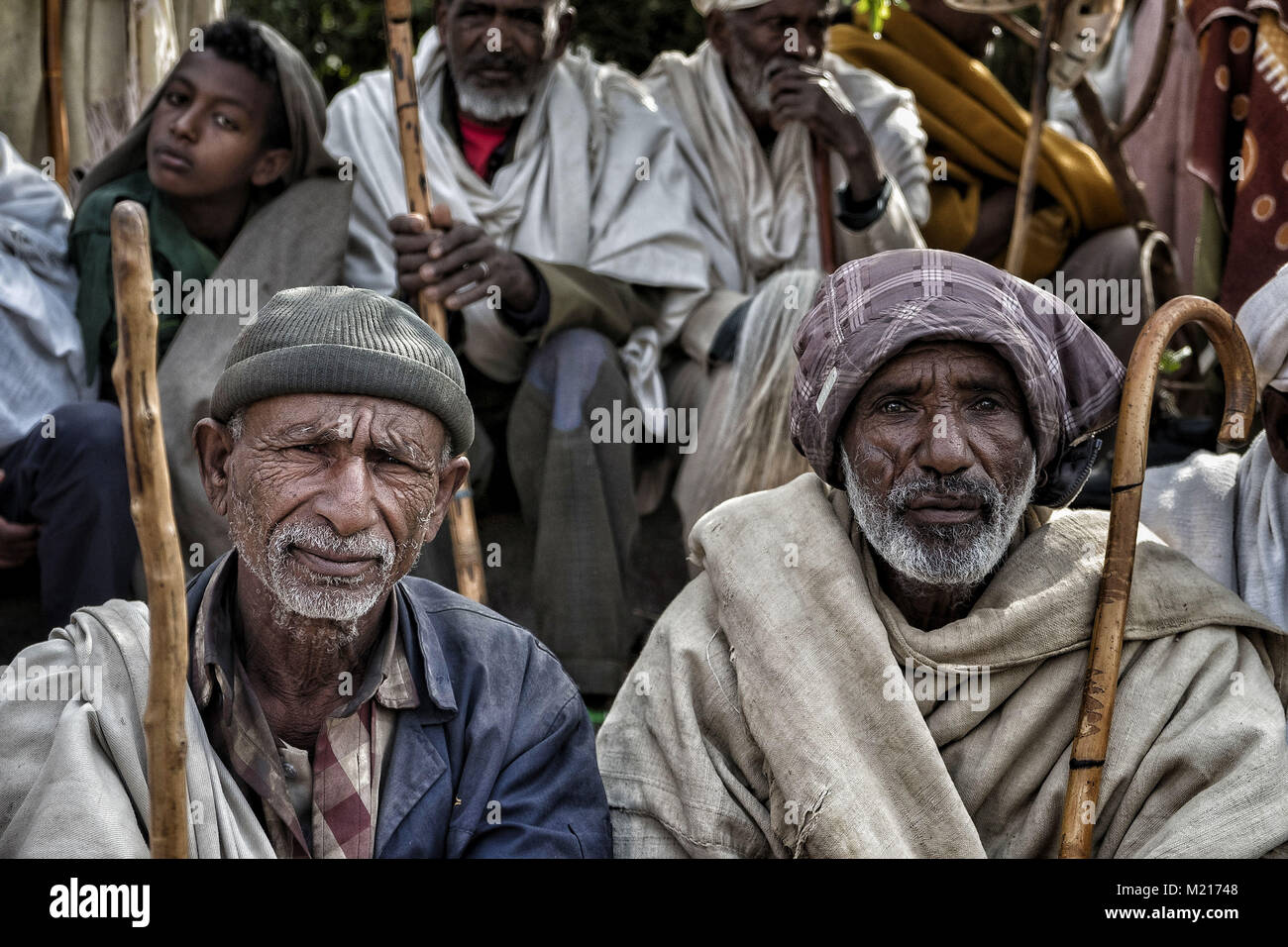 Lalibela, Amhara Region, Etiopia. Il 6 gennaio, 2018. I Pellegrini di Lalibela.Durante i primi giorni di gennaio, migliaia di ortodossa etiope di pellegrini cristiani vai alla città di Lalibela per visitare il ''Nuova Gerusalemme". Questa città santa è composta da 11 interconnessi chiese scolpite a mano che sono collegati attraverso una serie di labirinti e gallerie.I primi giorni di gennaio di contrassegnare la celebrazione di Genna (noto anche come Ledet), che è la versione di Natale del calendario etiope. Durante questa celebrazione, i pellegrini di viaggio per la terra sacra di Lalibela di sperimentare ciò che è descritto Foto Stock