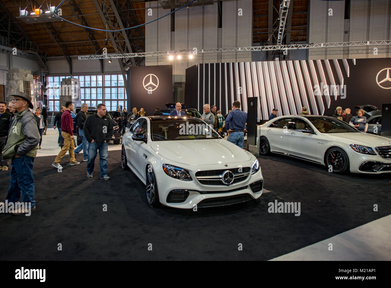 Philadelphia, Pennsylvania, USA. 3 febbraio 2018. Le persone che si godono il 2018 automotive mostrano in Philadelphia, PA, Stati Uniti d'America. Credito: Kelleher Fotografia/Alamy Live News. Foto Stock