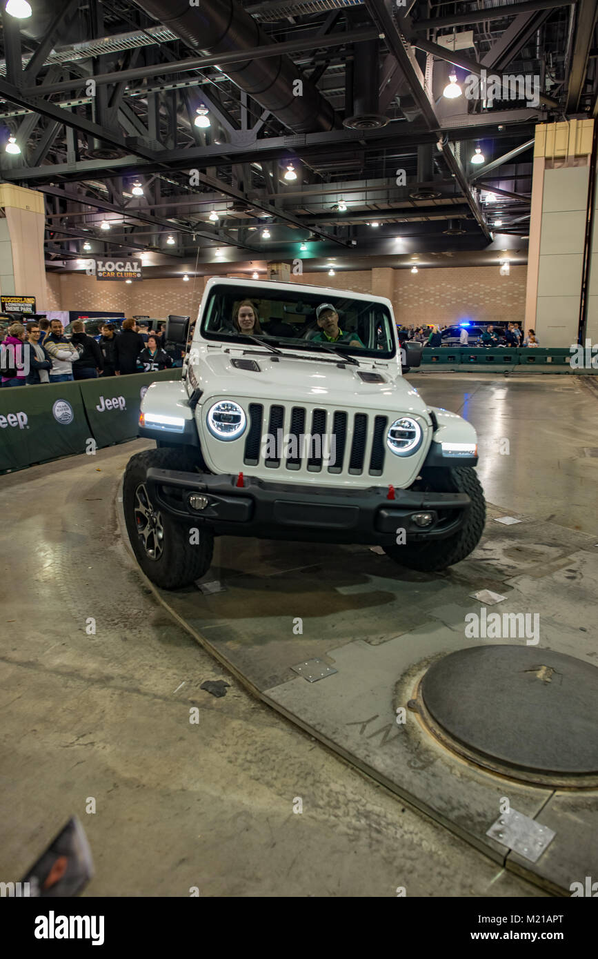 Philadelphia, Pennsylvania, USA. 3 febbraio 2018. Le persone che si godono il 2018 automotive mostrano in Philadelphia, PA, Stati Uniti d'America. Credito: Kelleher Fotografia/Alamy Live News. Foto Stock