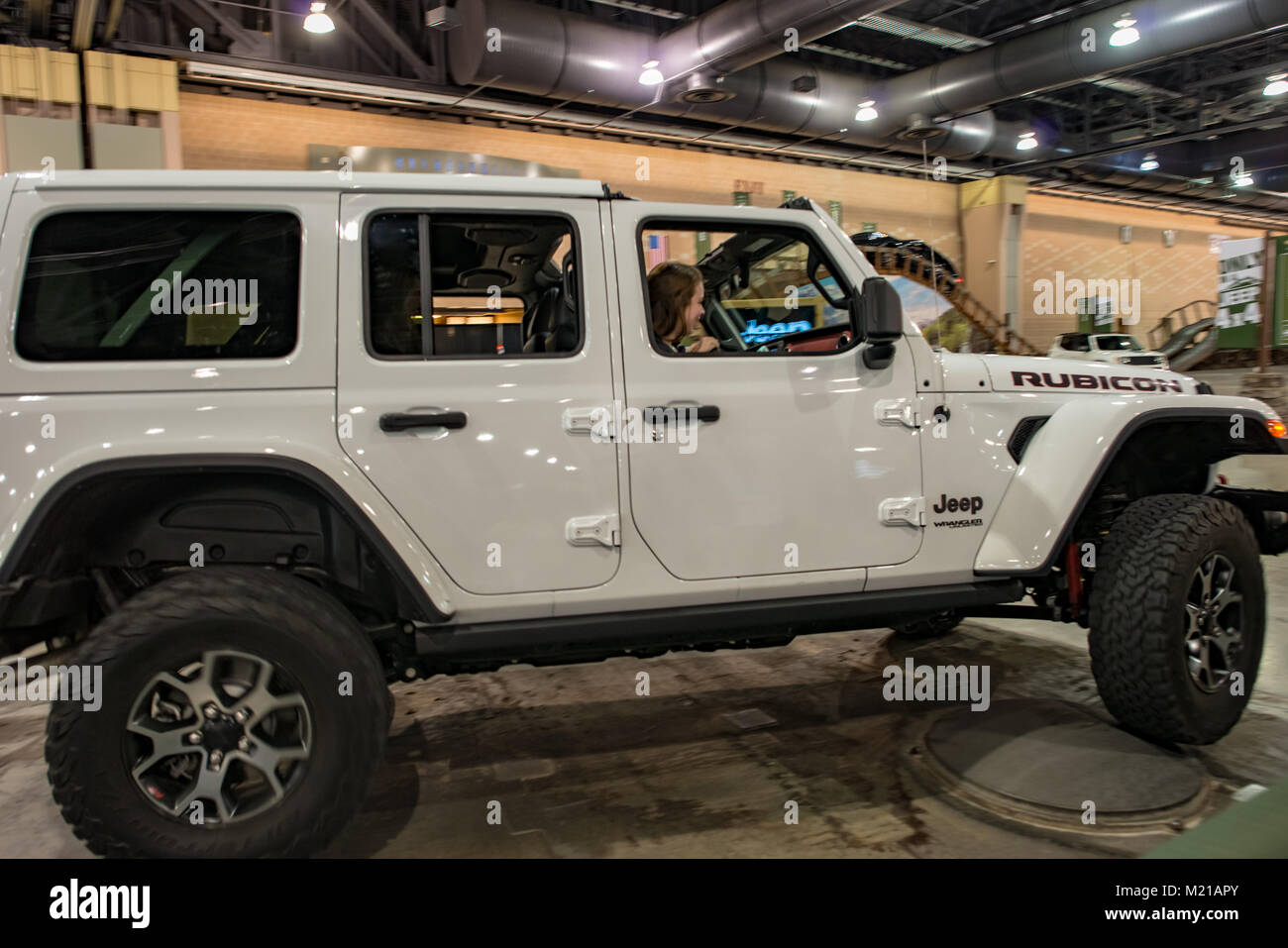 Philadelphia, Pennsylvania, USA. 3 febbraio 2018. Le persone che si godono il 2018 automotive mostrano in Philadelphia, PA, Stati Uniti d'America. Credito: Kelleher Fotografia/Alamy Live News. Foto Stock