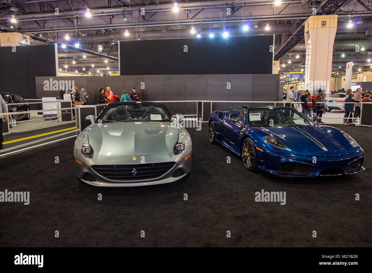 Philadelphia, Pennsylvania, USA. 3 febbraio 2018. Le persone che si godono il 2018 automotive mostrano in Philadelphia, PA, Stati Uniti d'America. Credito: Kelleher Fotografia/Alamy Live News. Foto Stock