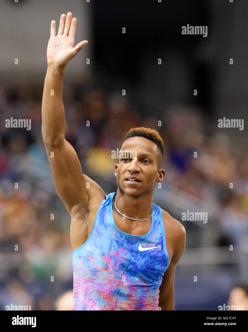 Karlsruhe, Deutschland. 03Feb, 2018. Stabhochsprung: Sieger, Gewinner Raphael Holzdeppe (GER) ritratto, PortrÃ t, Kopfbild, Kopf. GES/ Leichtathletik/ riunione interna di Karlsruhe, 03.02.2018 -- atletica meeting Indoor di Karlsruhe, Feb 03, 2018 -- |utilizzo del credito in tutto il mondo: dpa/Alamy Live News Foto Stock