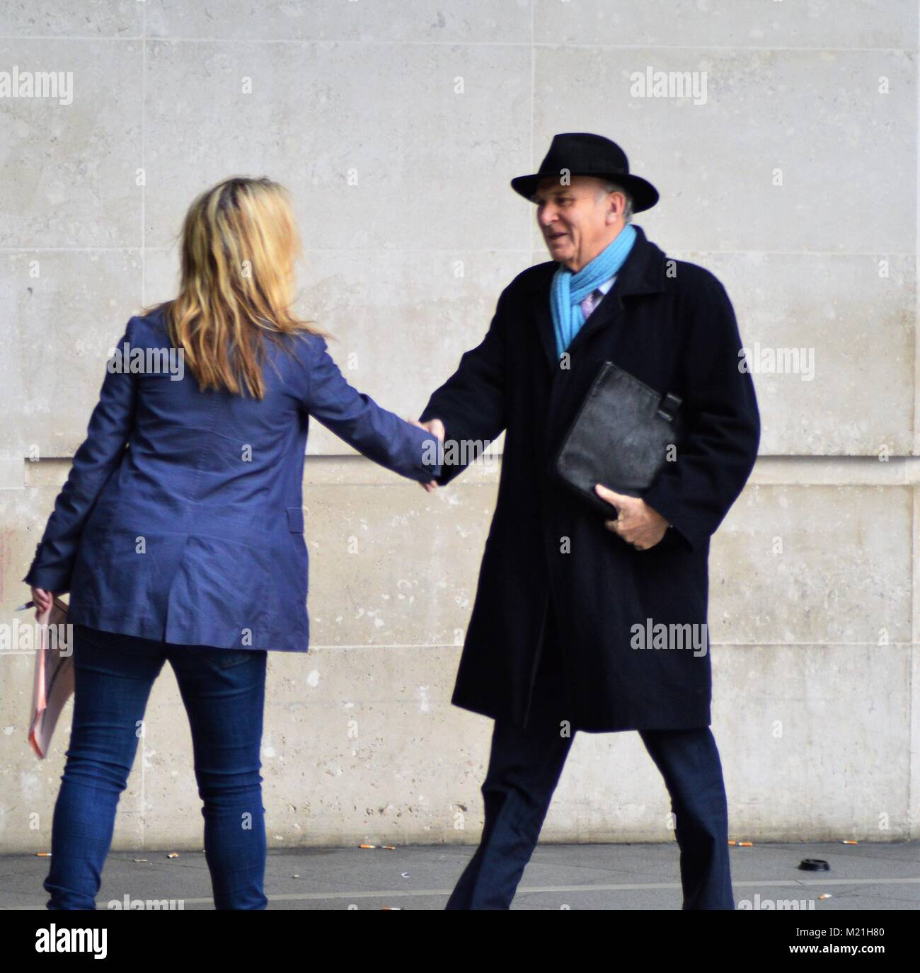 Londra, UK Sir Vince il cavo in arrivo presso la BBC Credito: Mark Leishman/Alamy Live News Foto Stock