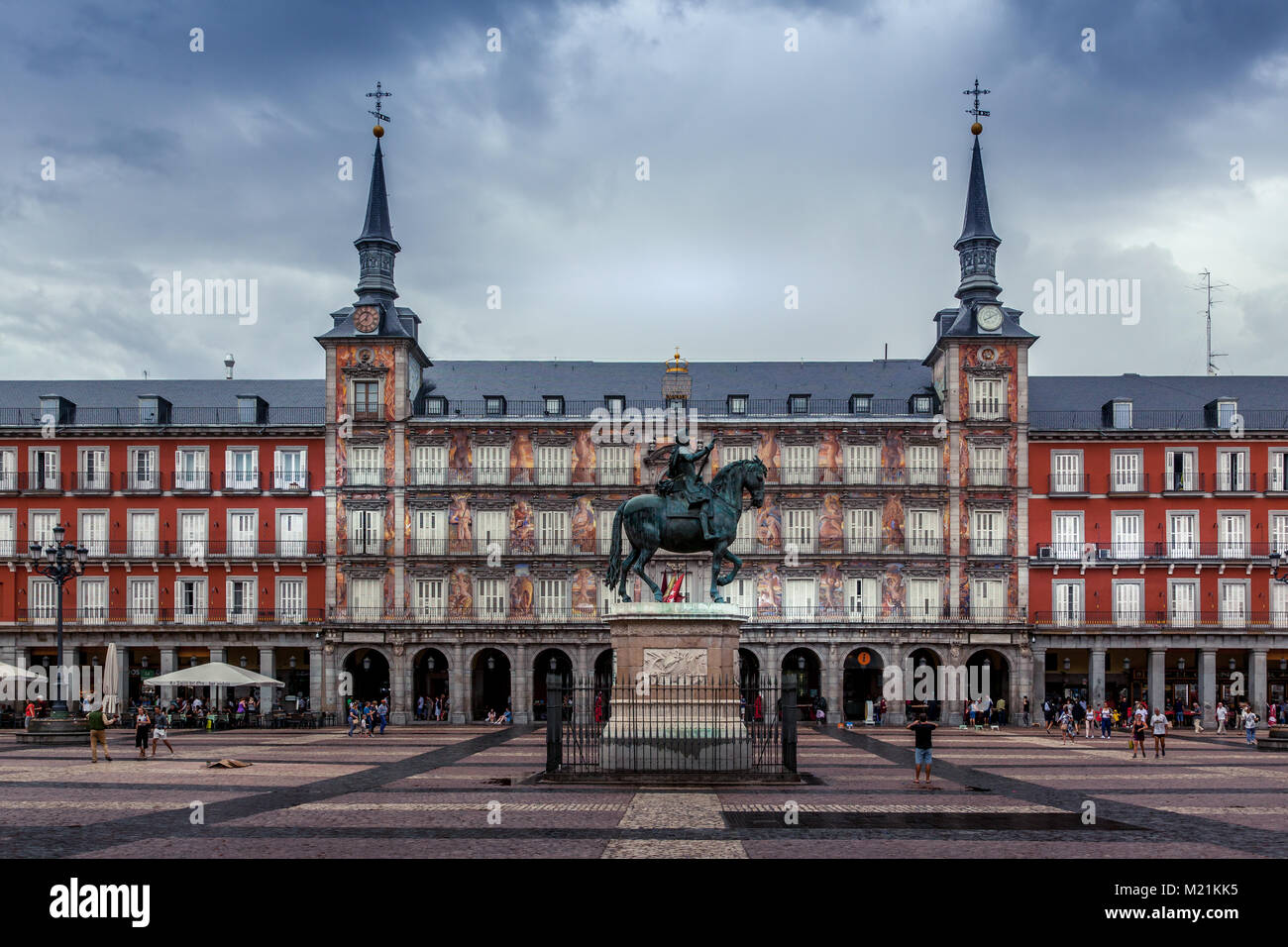 Nella Plaza Mayor di Madrid, Spagna. Foto Stock