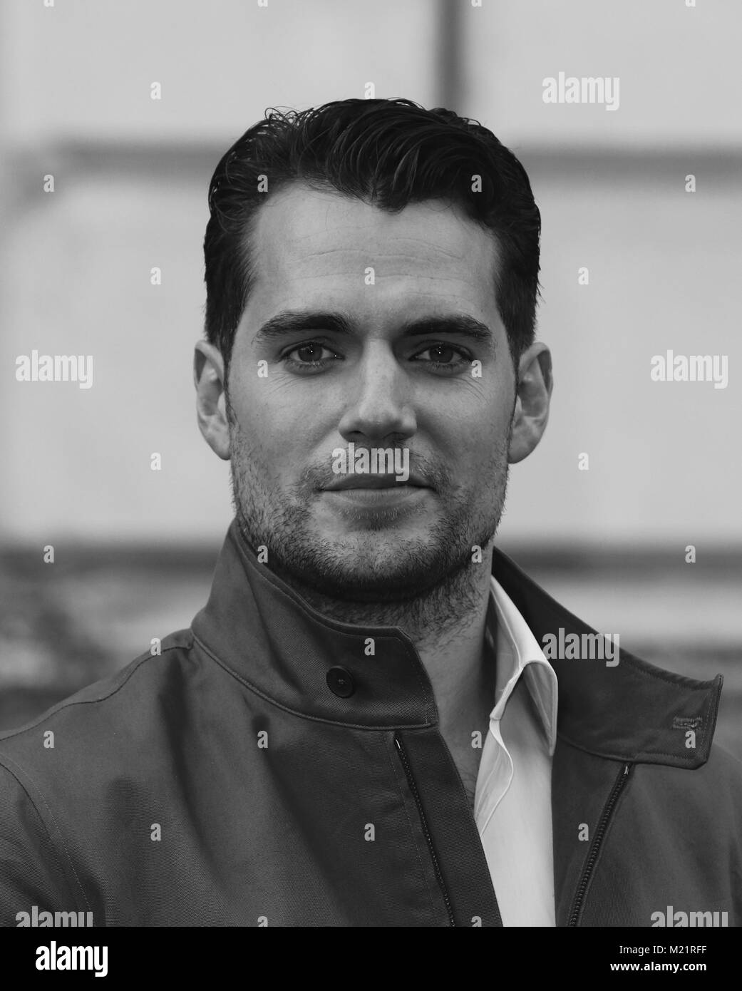 Londra, UK, 7 Agosto 2015: ( Immagine Altered digitalmente a monocromatica ) Henry Cavill assiste l'uomo da U.N.C.L.E. - UK film premiere a Somerset House di Londra Foto Stock