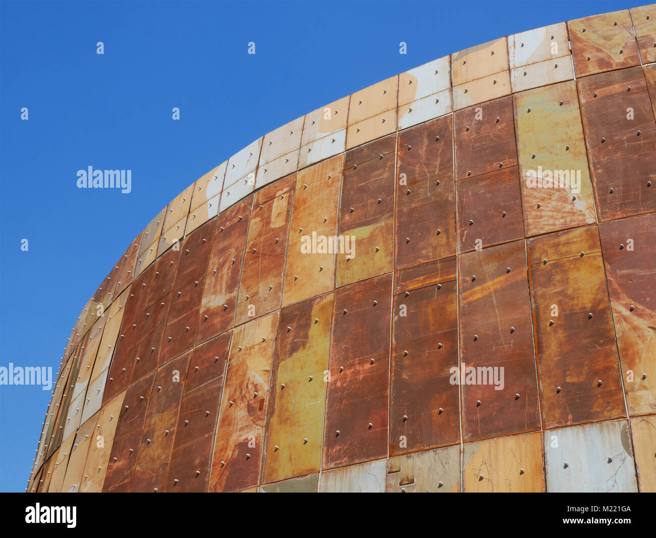 SEOUL, Corea del Sud - 22 settembre 2017: parte di rustico serbatoio dell'olio nel serbatoio olio cultura Park, Mapo-gu, era rigorosamente vietata dall' accesso del pubblico per 41 Foto Stock