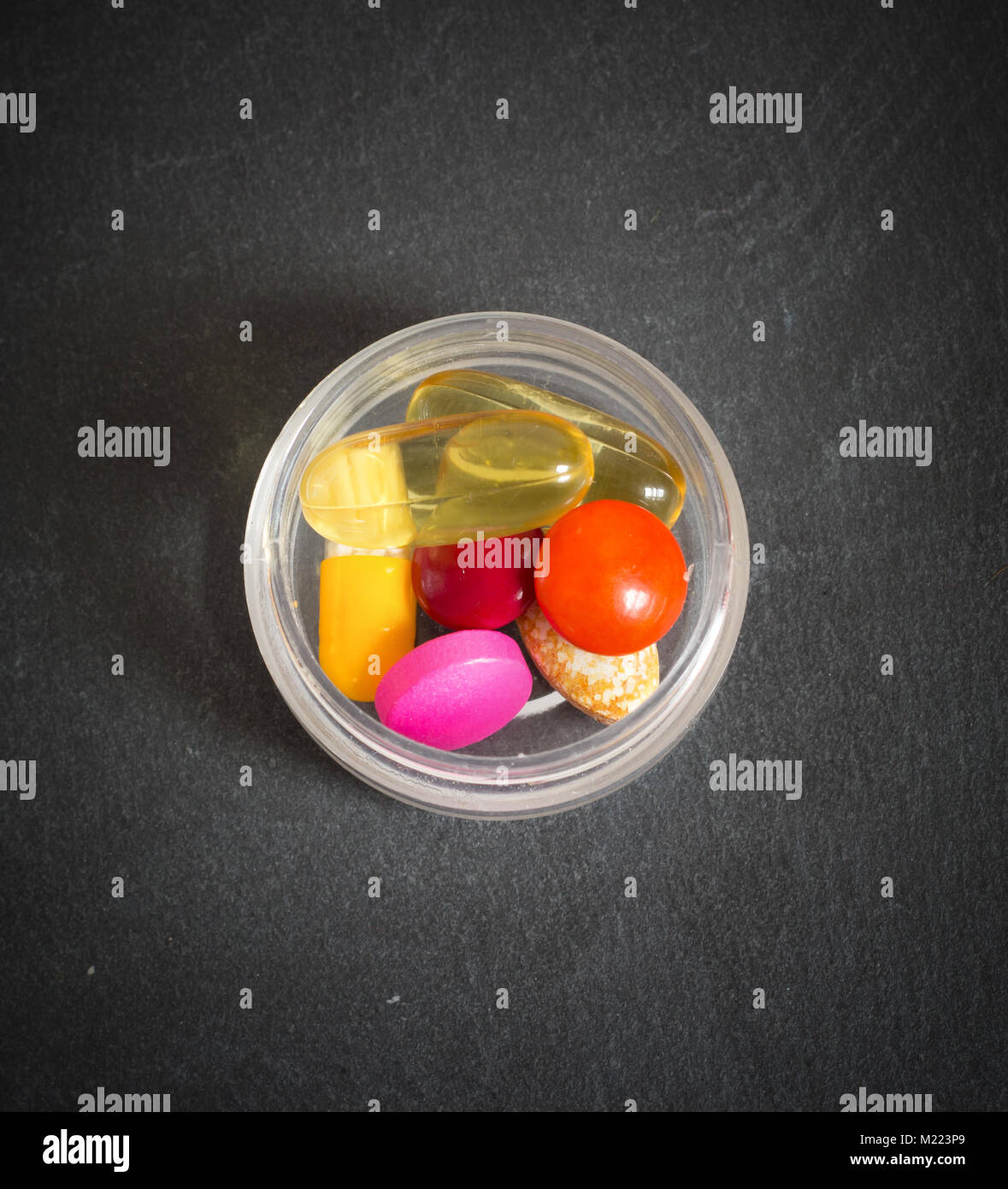Colorate pillole medico vista superiore Foto Stock