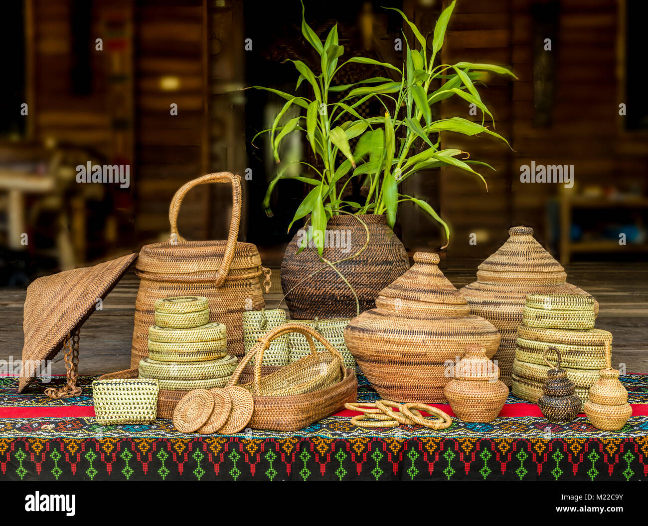 Prodotti Pinikas, tessuto da nito, scomparendo arte, nativo di Camiguin, Filippine Foto Stock