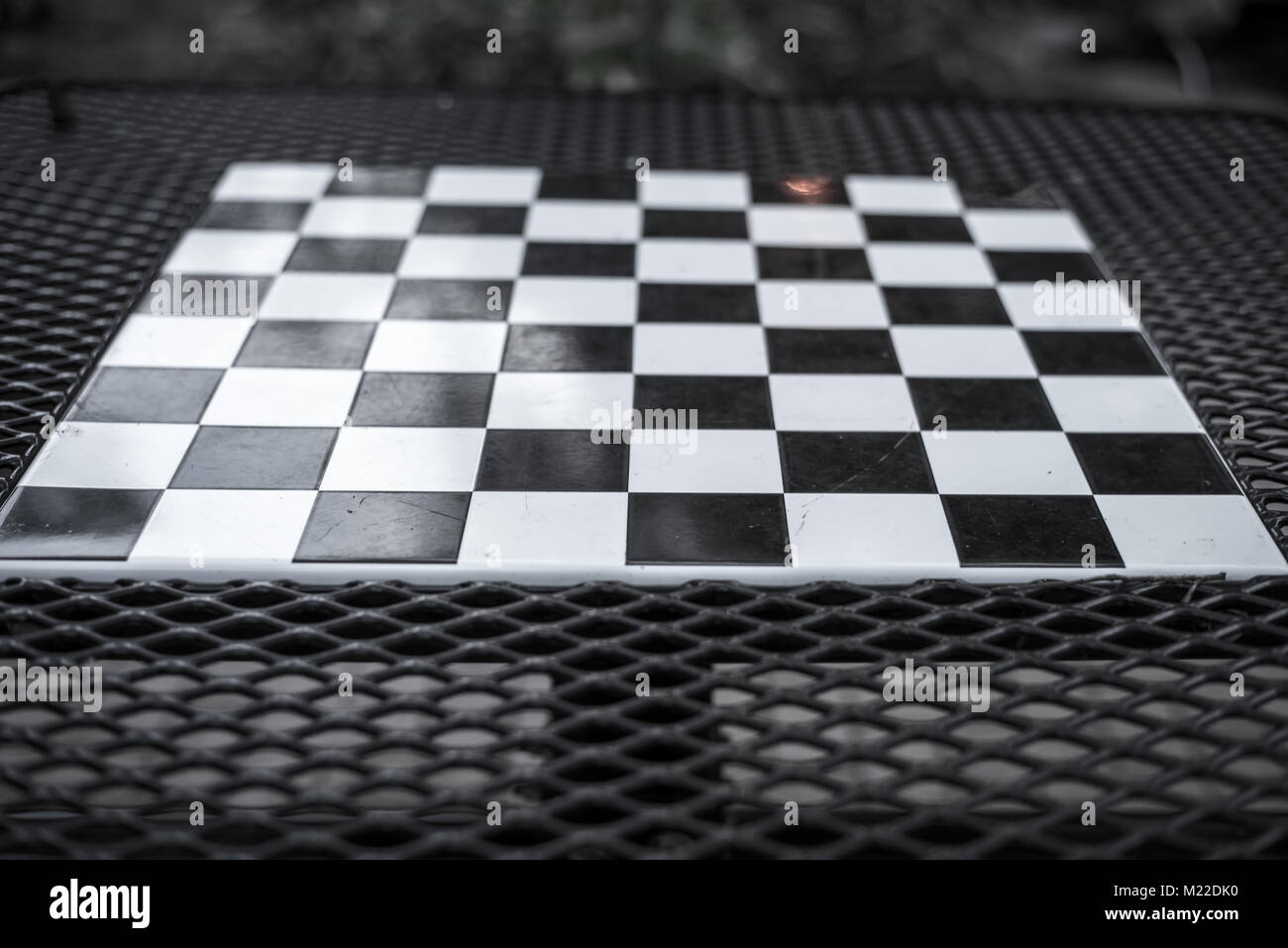 Bianco e nero checkers board Foto Stock